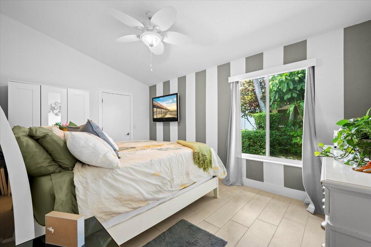 VILLAS OF MONTEREY AT INDIAN SPRING - Residential