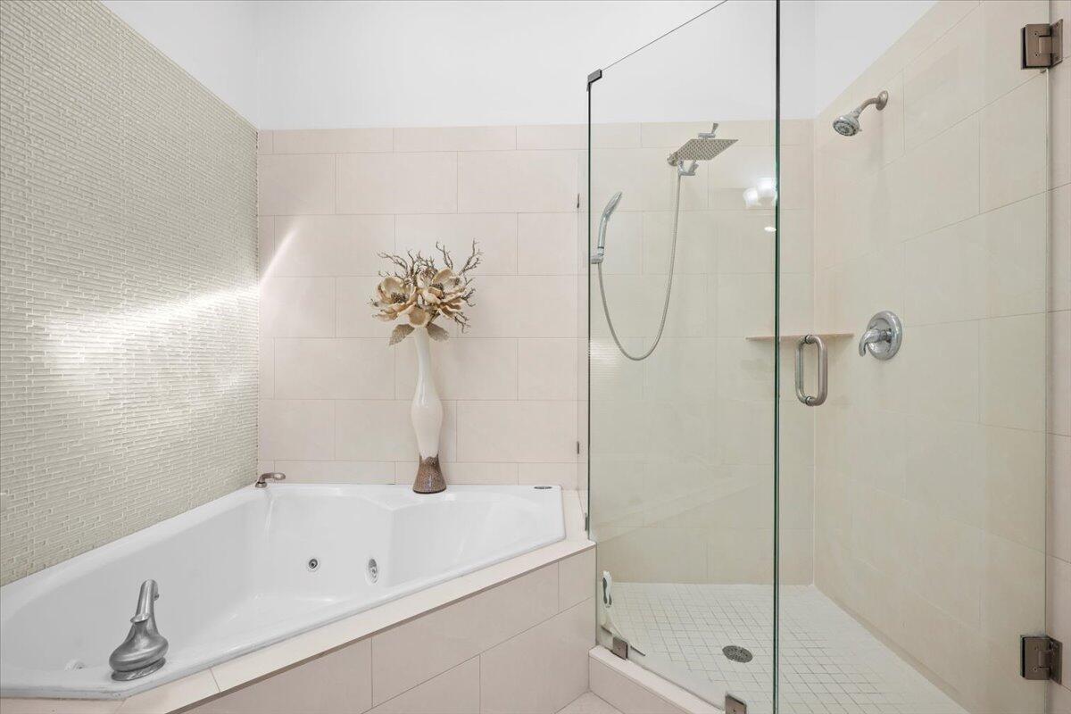 VILLAS OF MONTEREY AT INDIAN SPRING - Residential