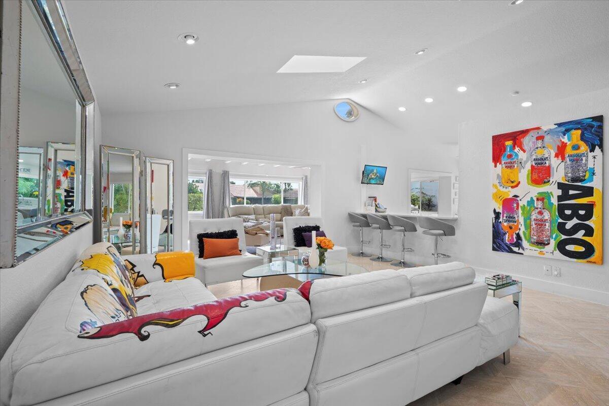 VILLAS OF MONTEREY AT INDIAN SPRING - Residential