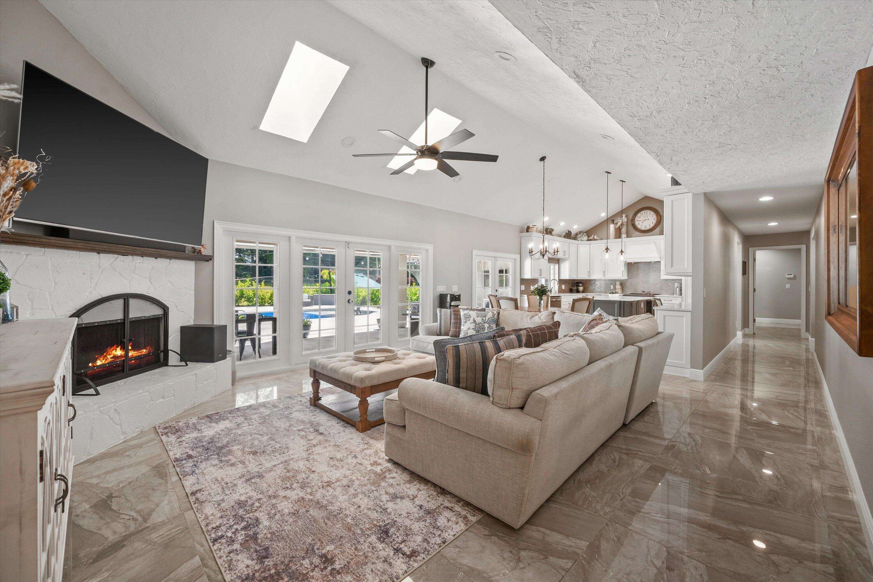 PINEWOOD OF WELLINGTON - Residential