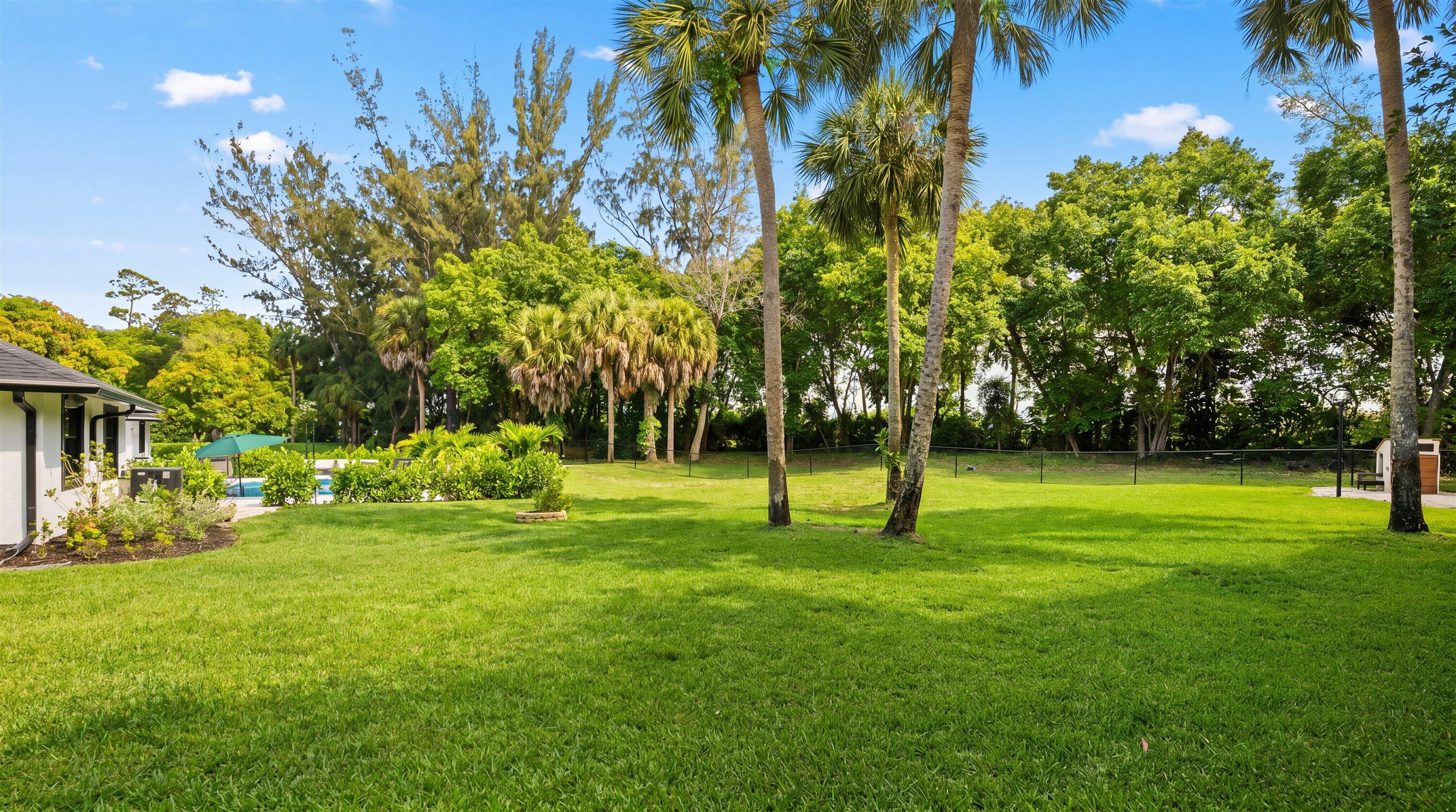 PINEWOOD OF WELLINGTON - Residential