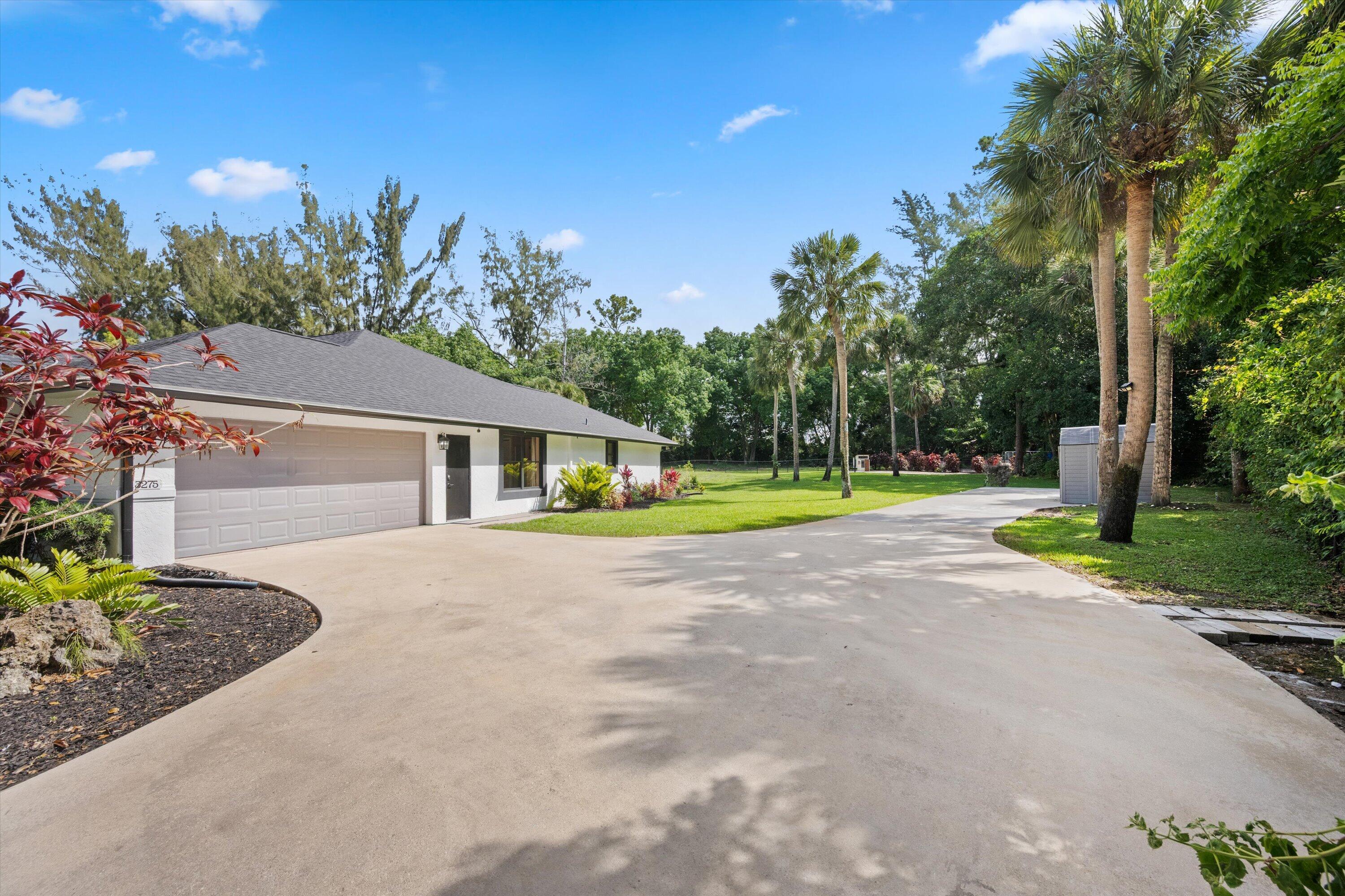 PINEWOOD OF WELLINGTON - Residential