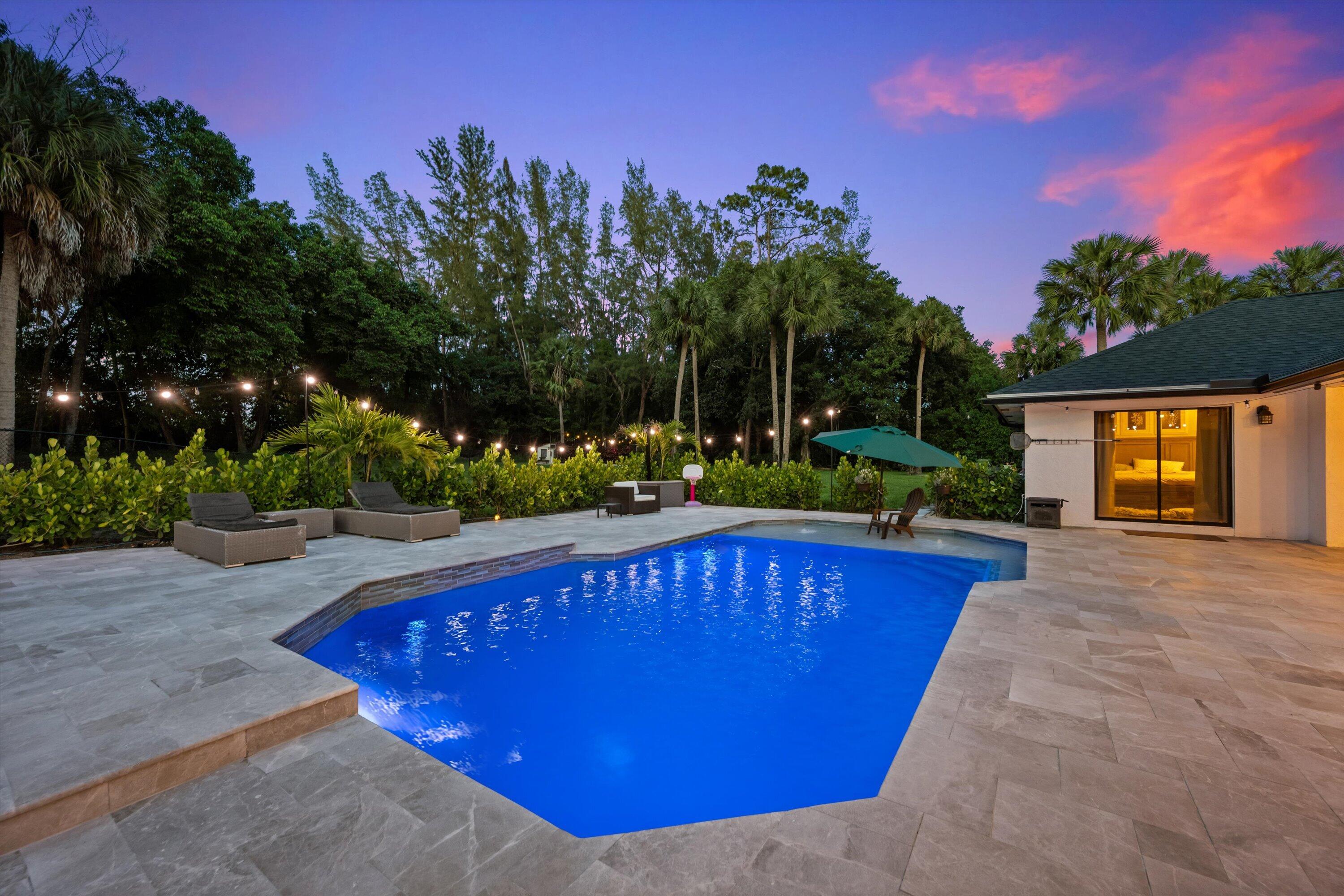 PINEWOOD OF WELLINGTON - Residential