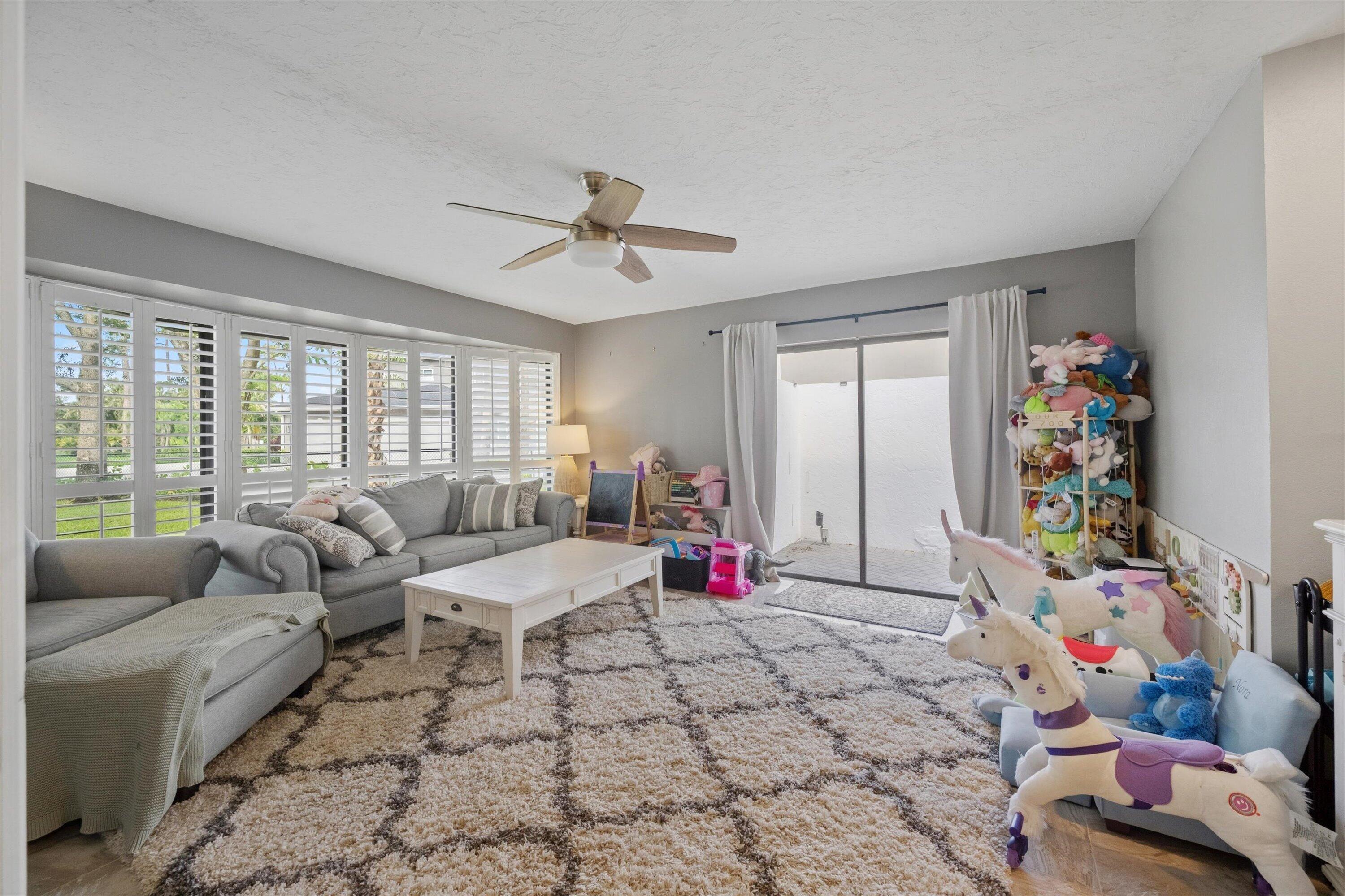 PINEWOOD OF WELLINGTON - Residential