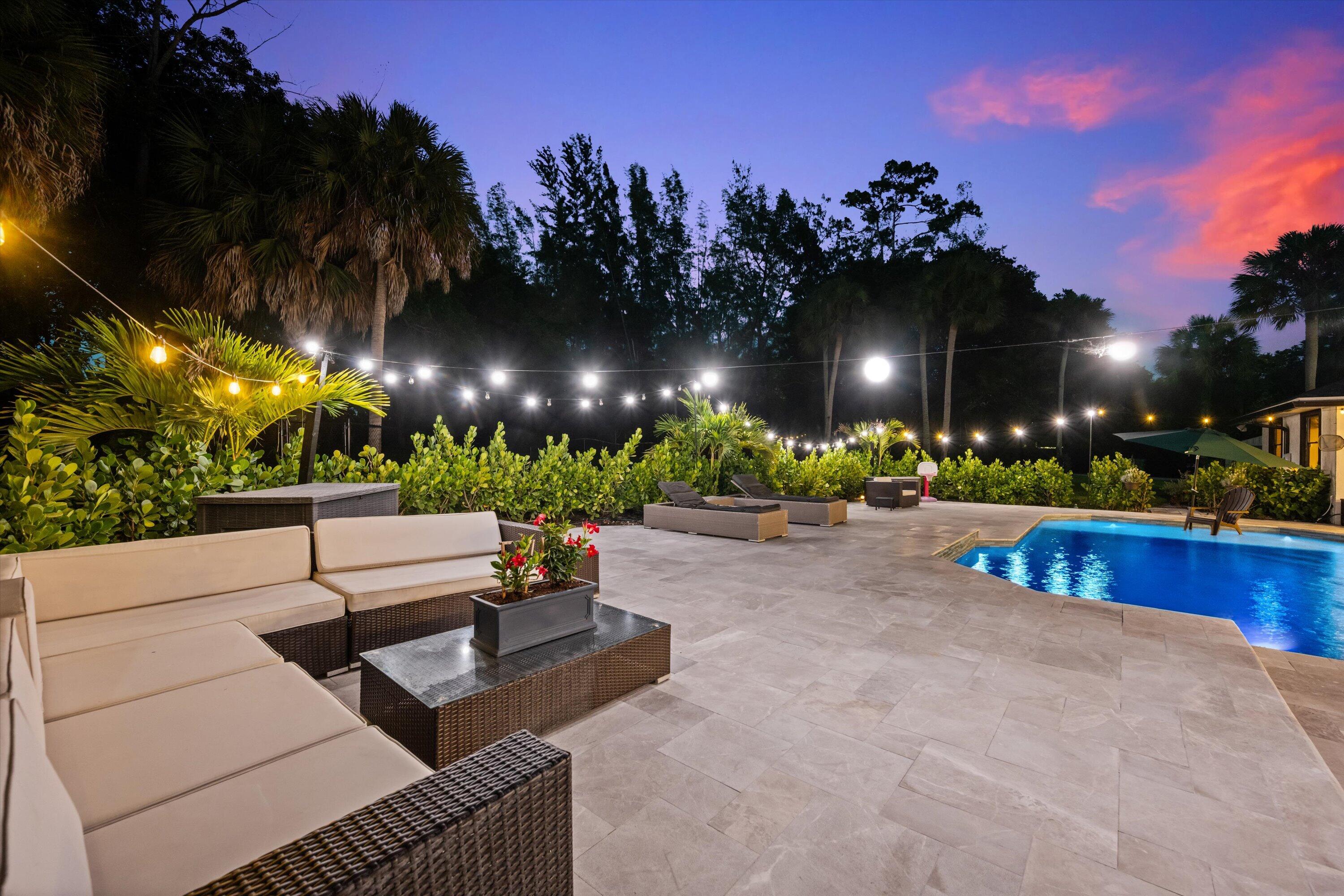 PINEWOOD OF WELLINGTON - Residential