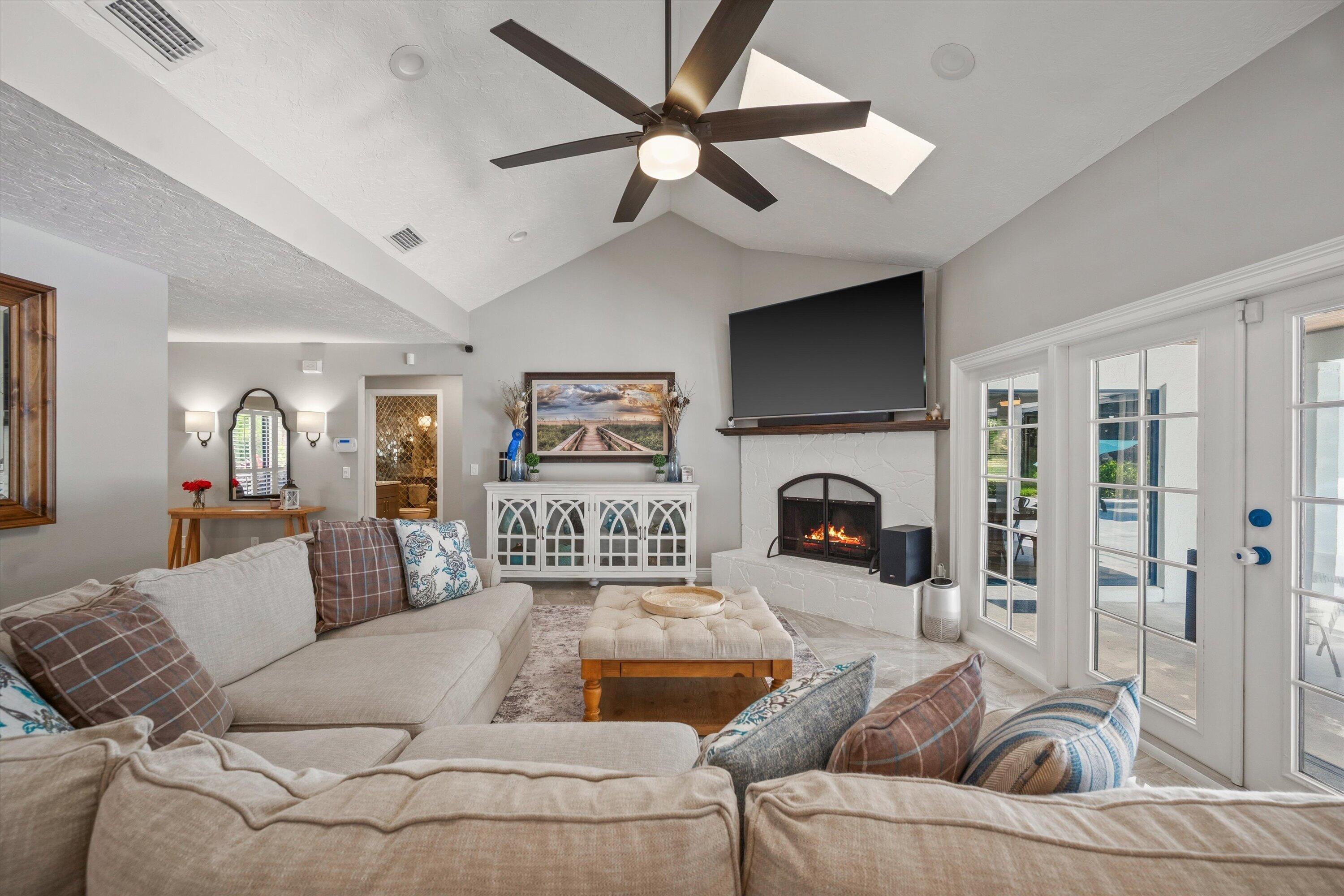 PINEWOOD OF WELLINGTON - Residential