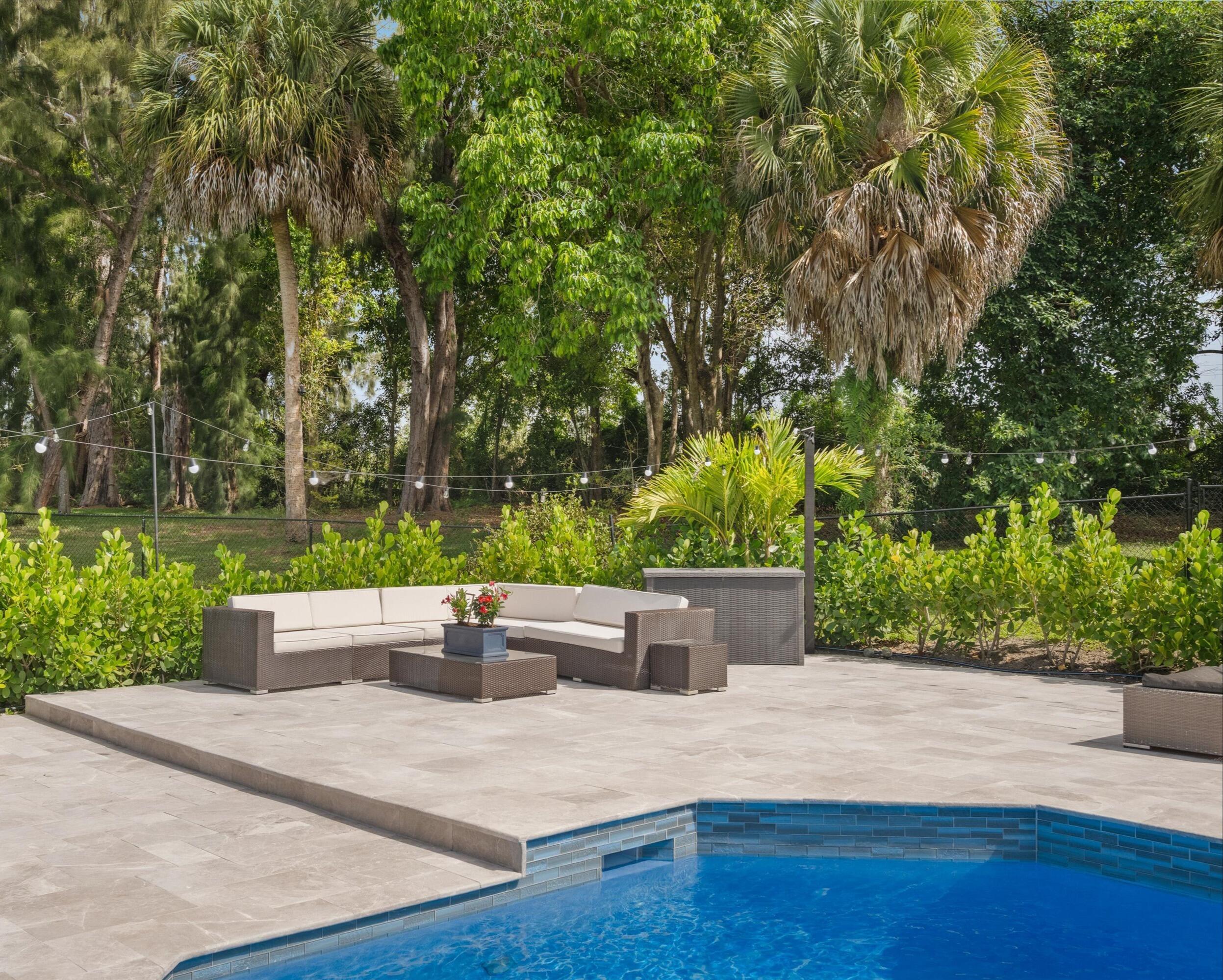 PINEWOOD OF WELLINGTON - Residential
