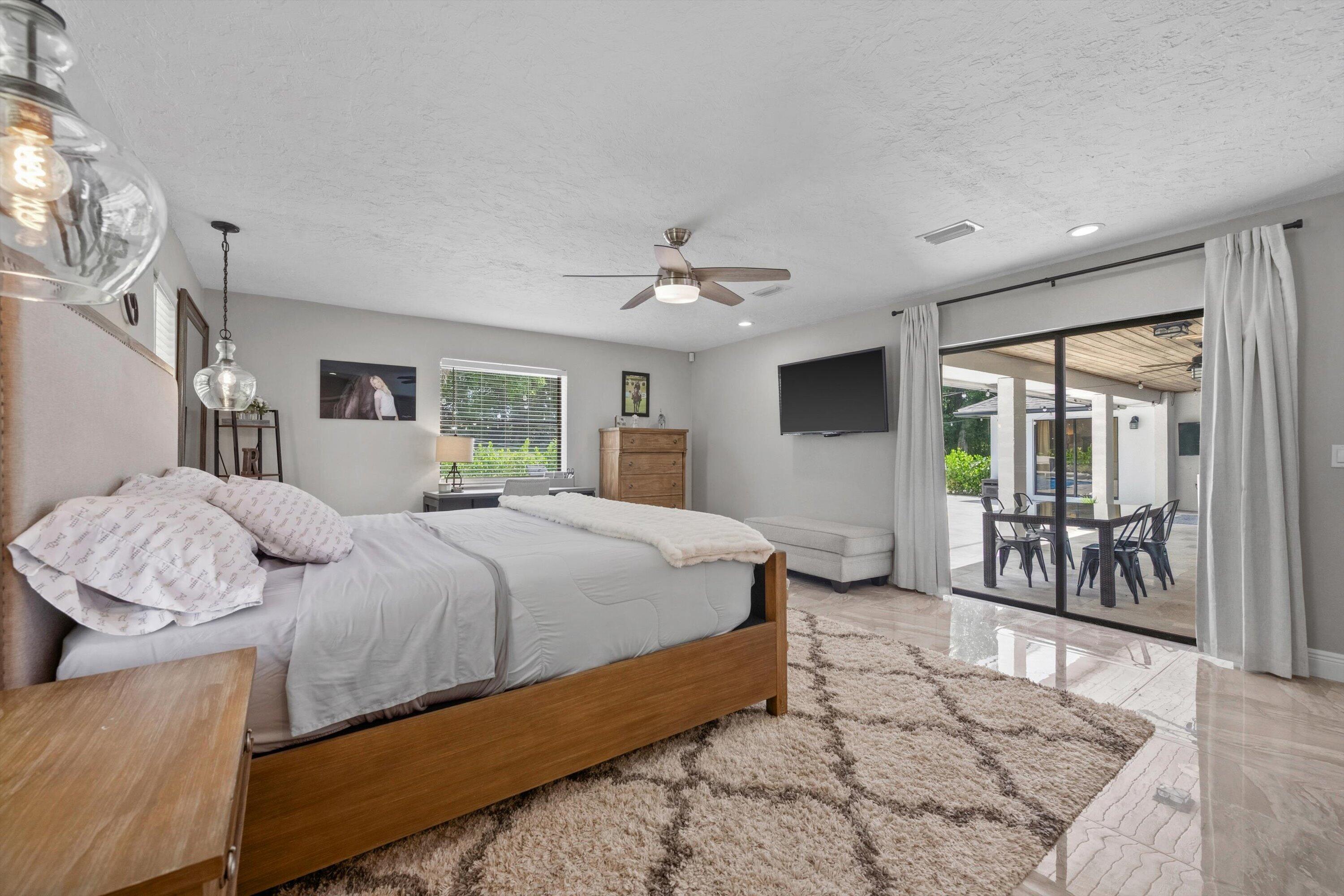 PINEWOOD OF WELLINGTON - Residential