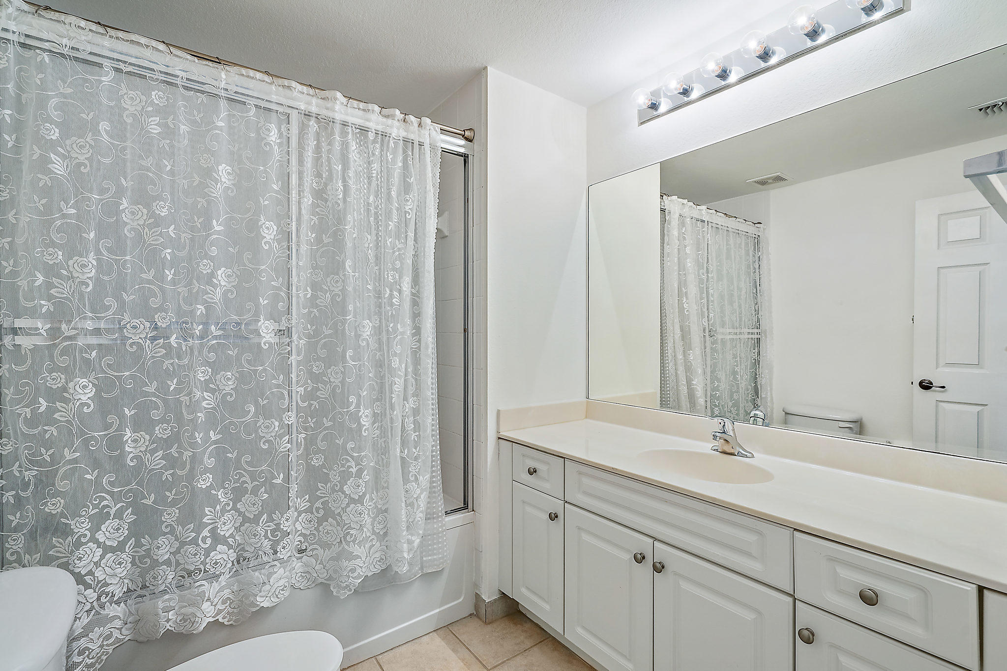 SAN MATERA THE GARDENS CONDO - Residential Lease
