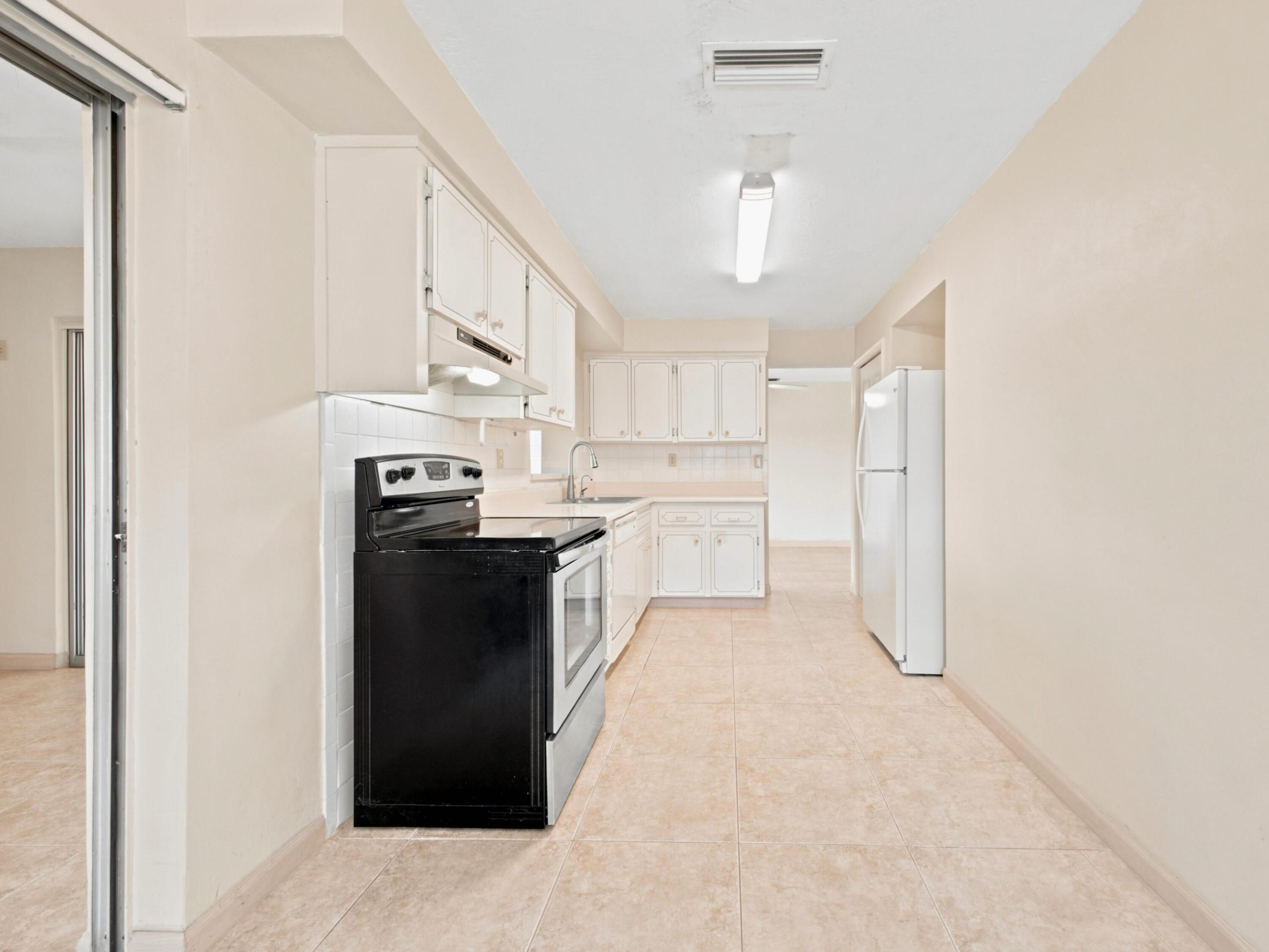 SUNRISE GOLF VILLAGE SEC 19 - Residential