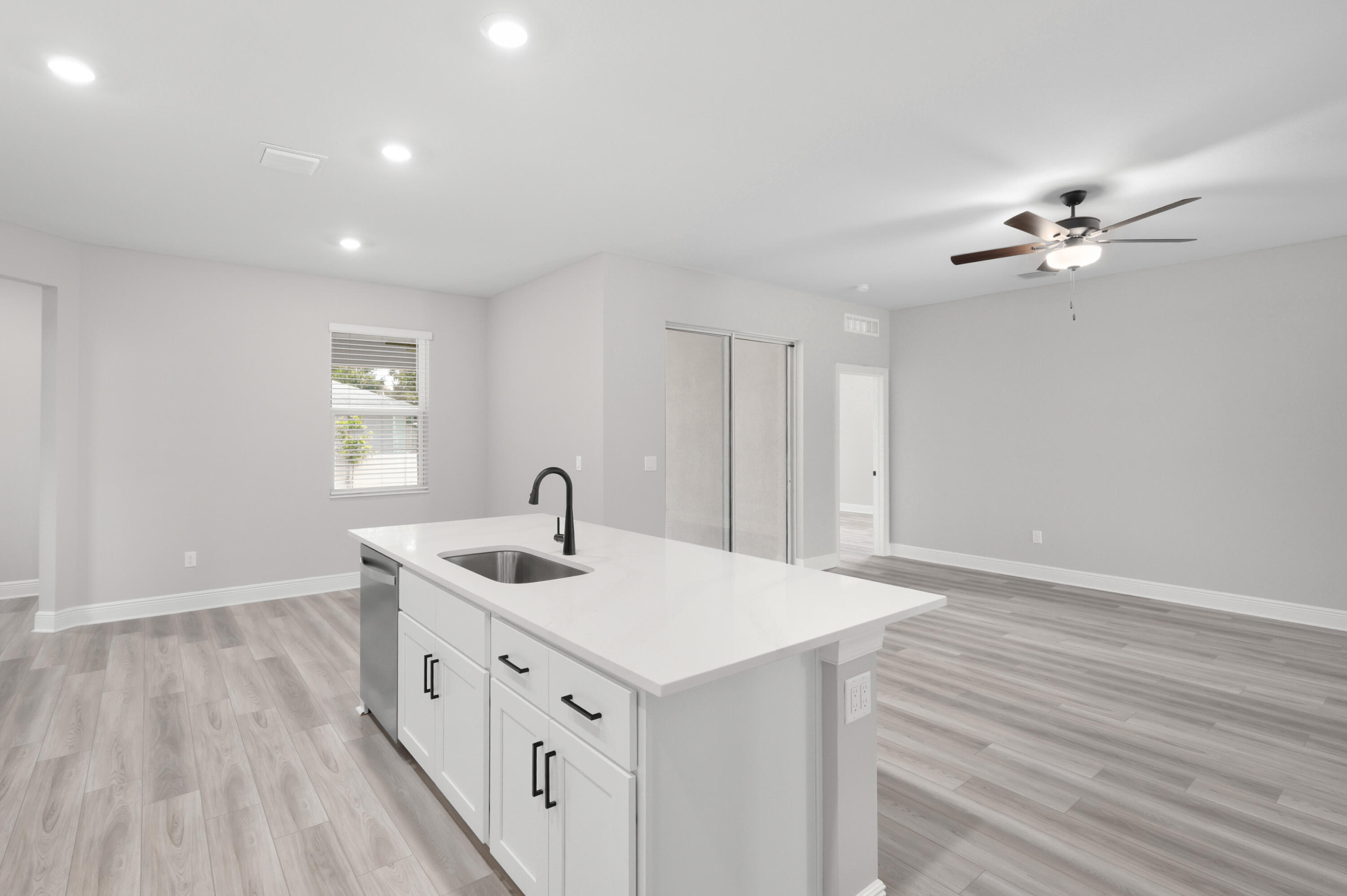 VERO LAKE ESTATES UNIT R - Residential