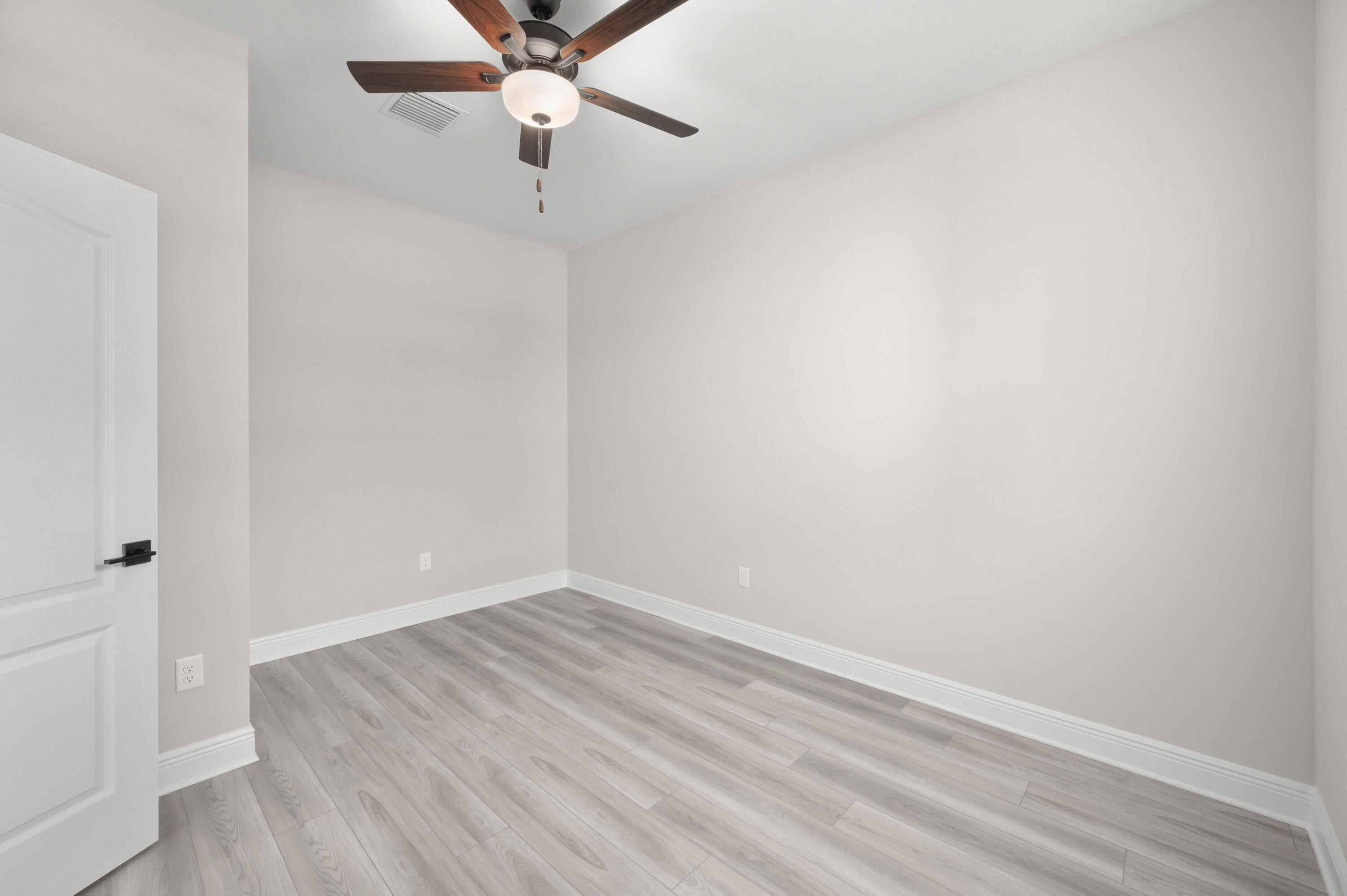 VERO LAKE ESTATES UNIT R - Residential