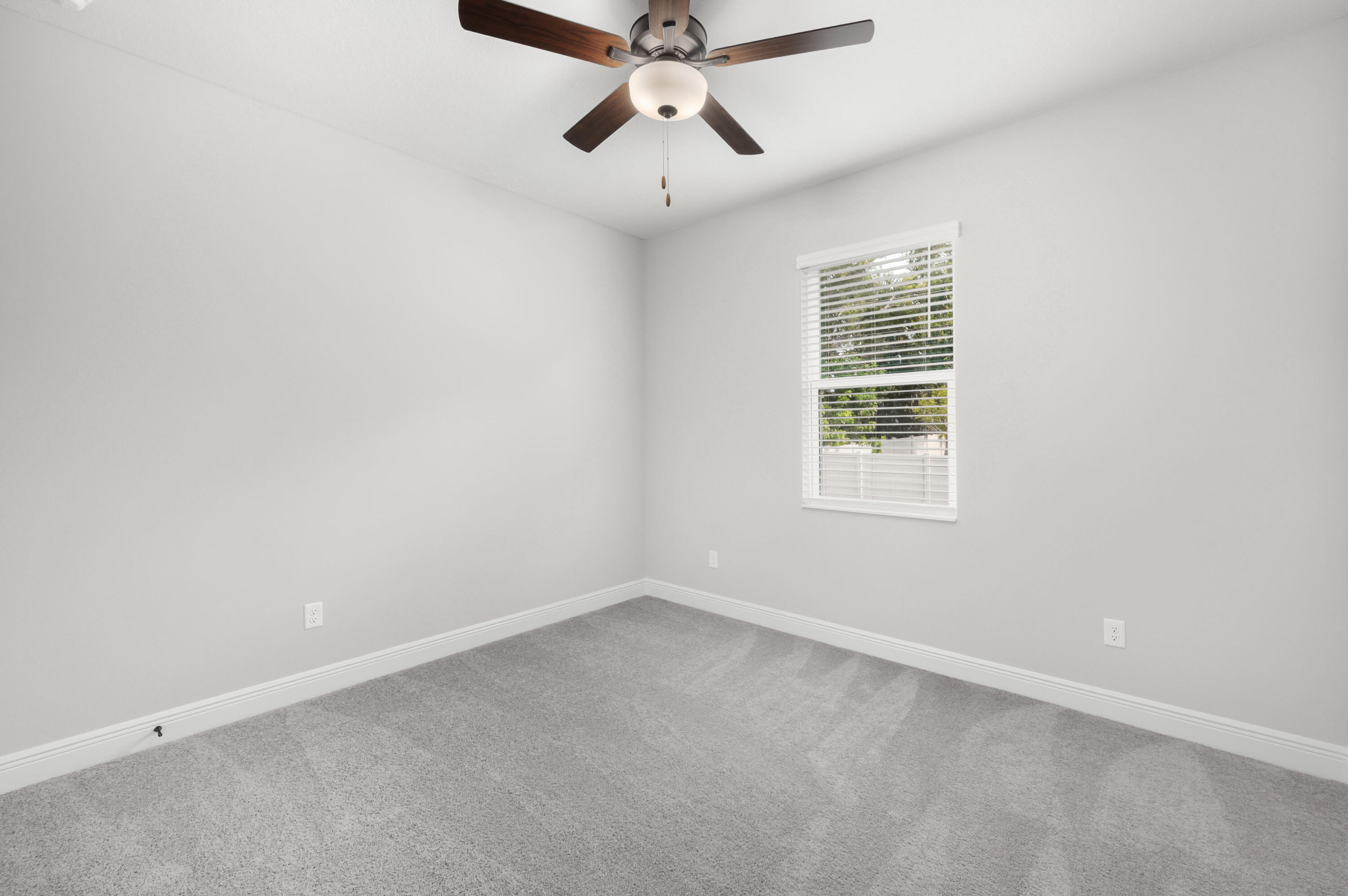 VERO LAKE ESTATES UNIT R - Residential