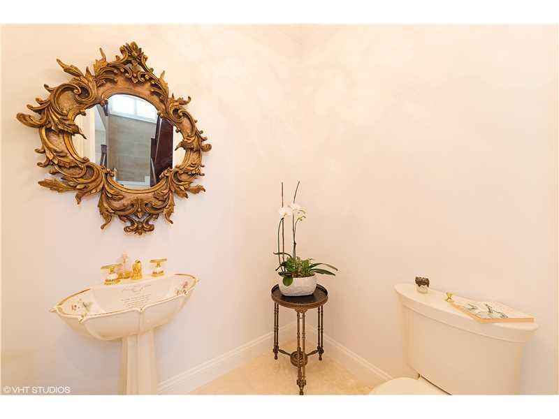 LAS OLAS ISLES - Residential