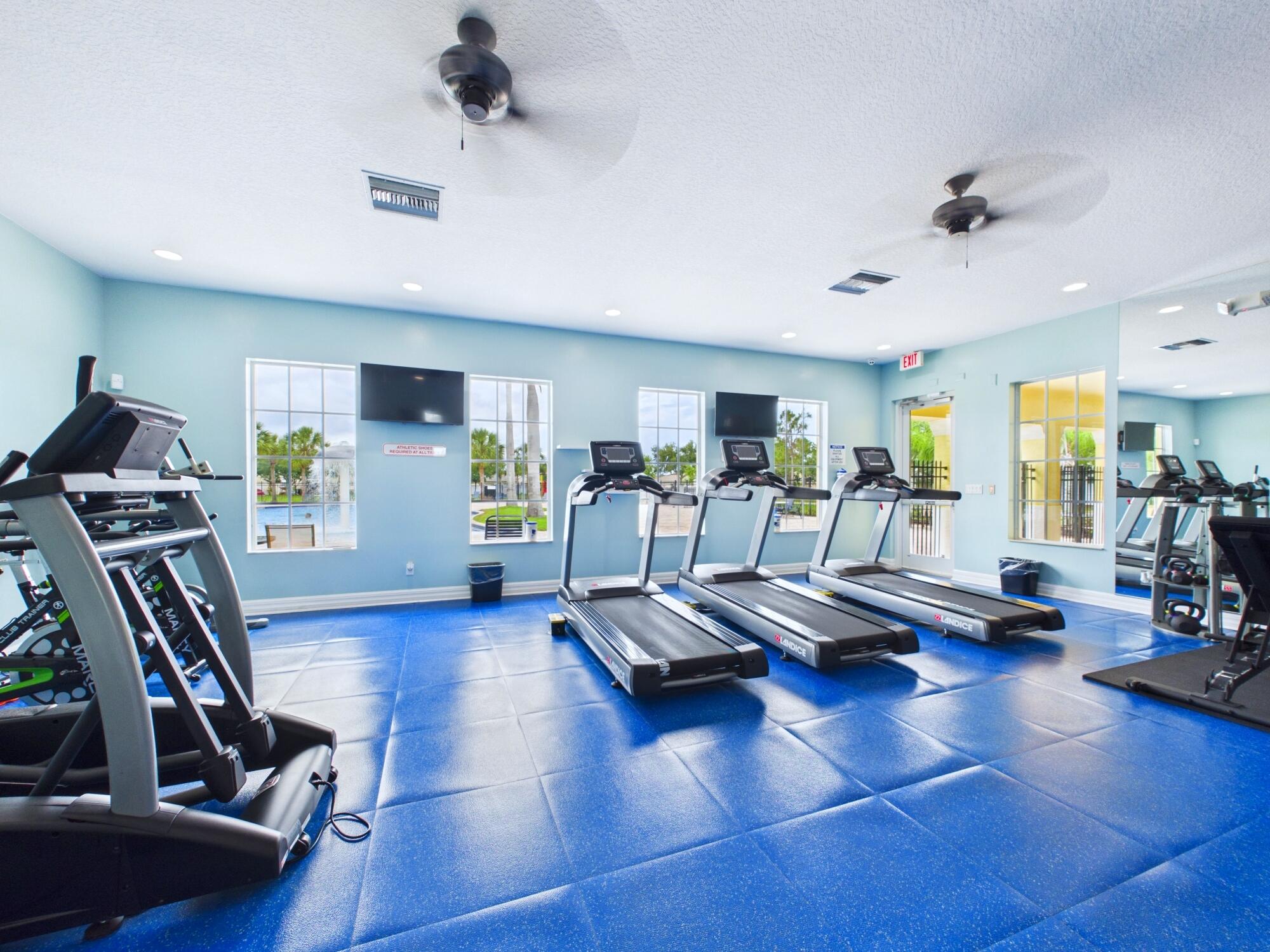 PALM BREEZES CLUB - Residential