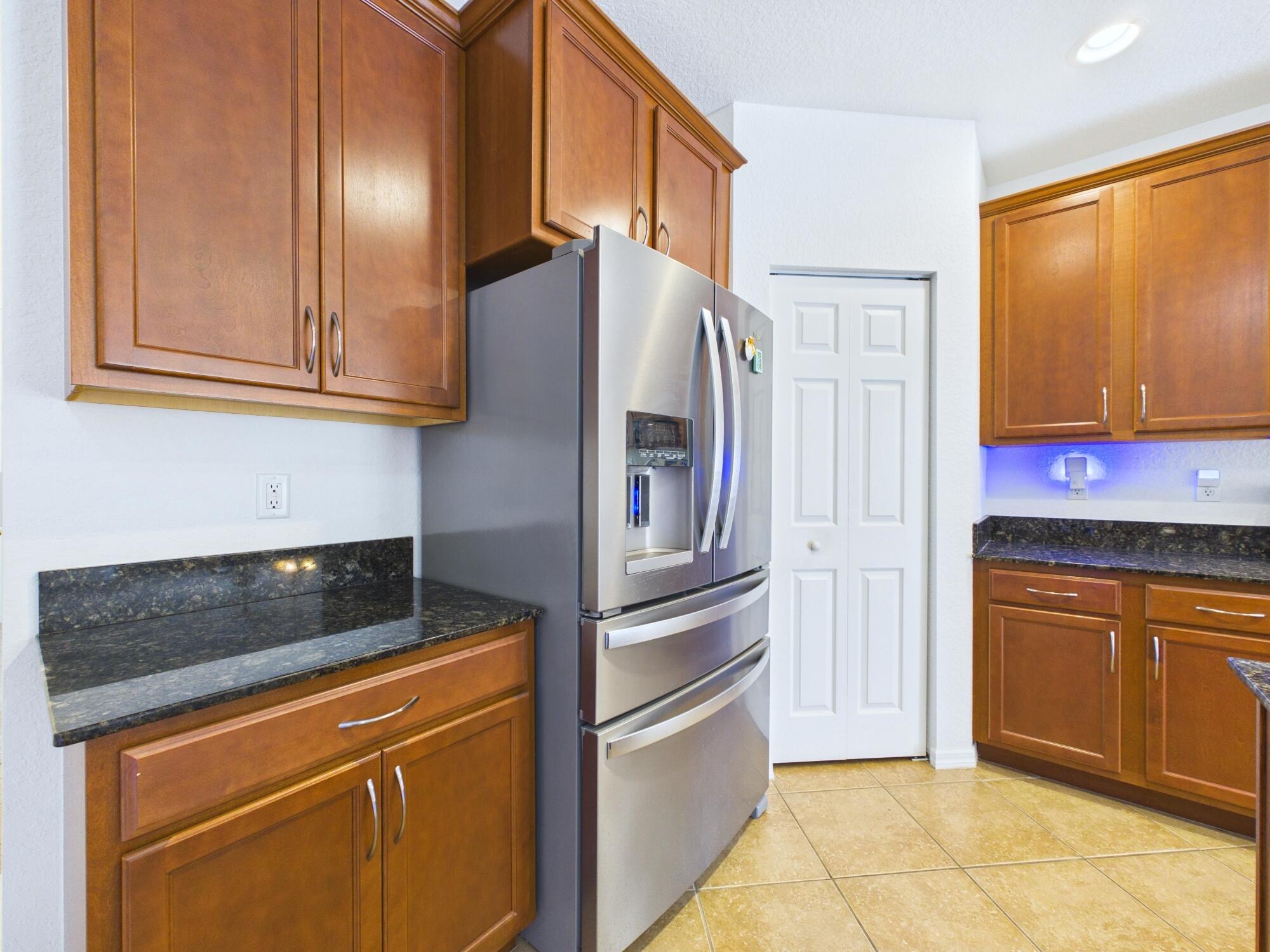 PALM BREEZES CLUB - Residential