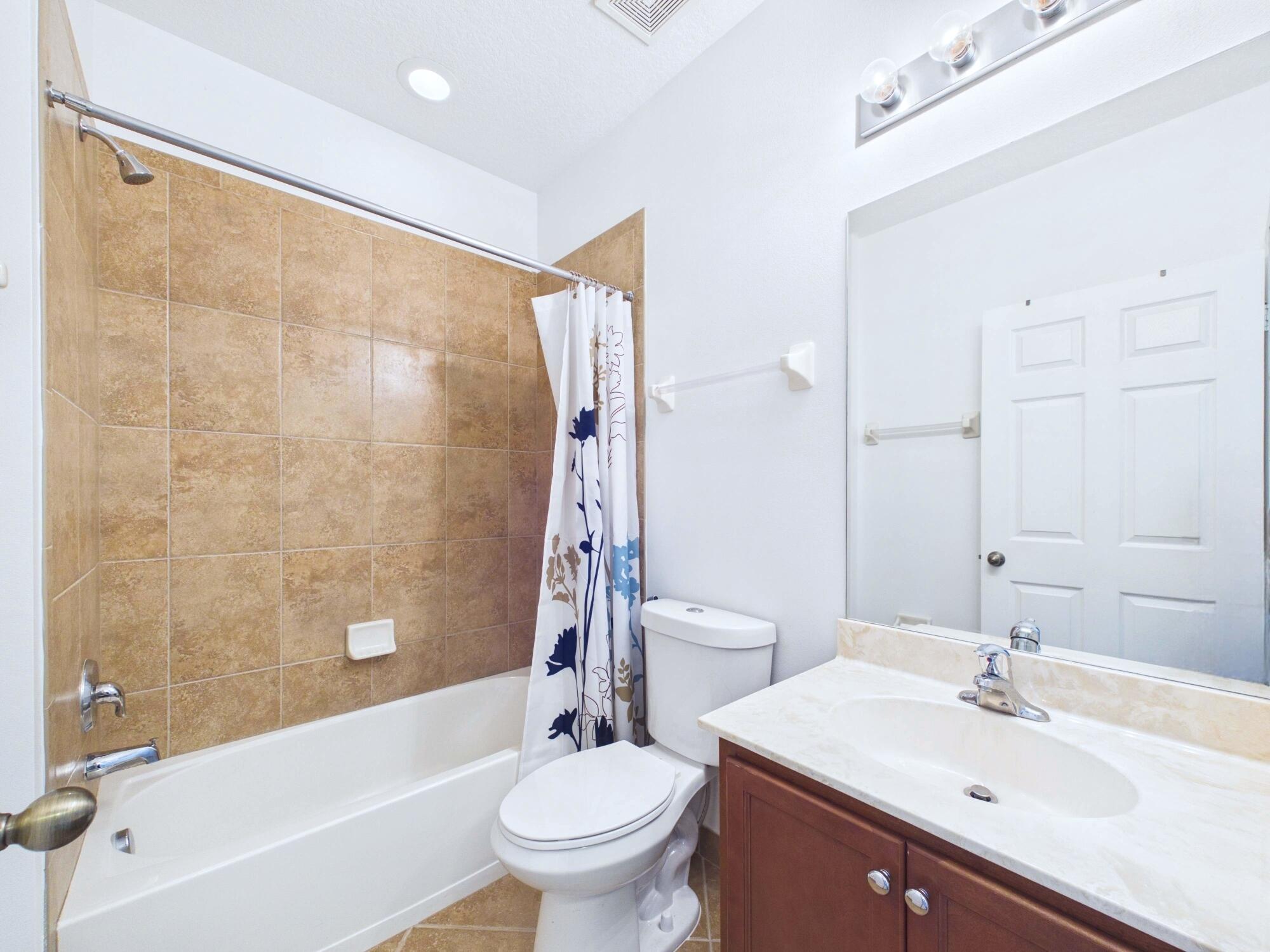 PALM BREEZES CLUB - Residential