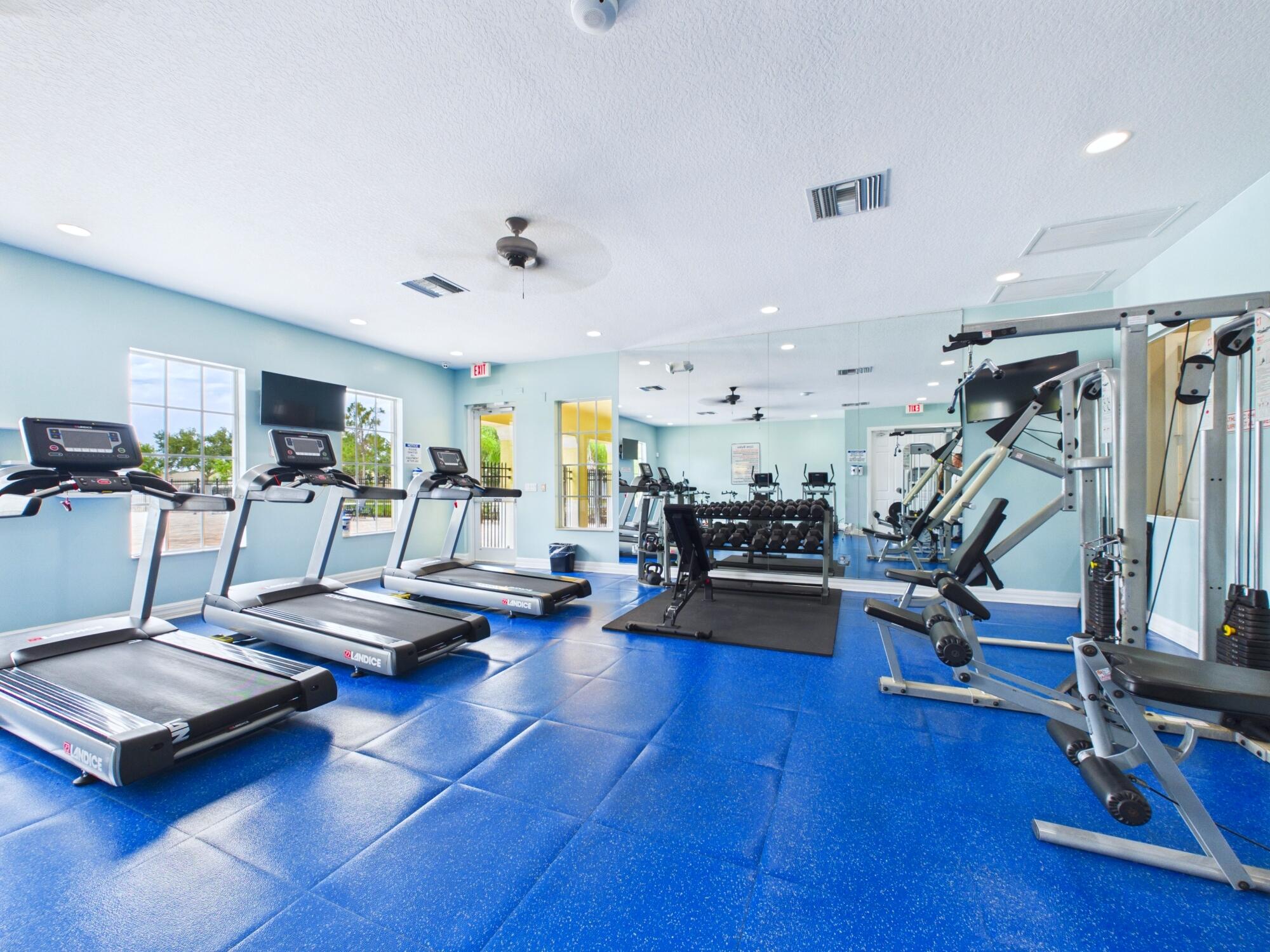 PALM BREEZES CLUB - Residential