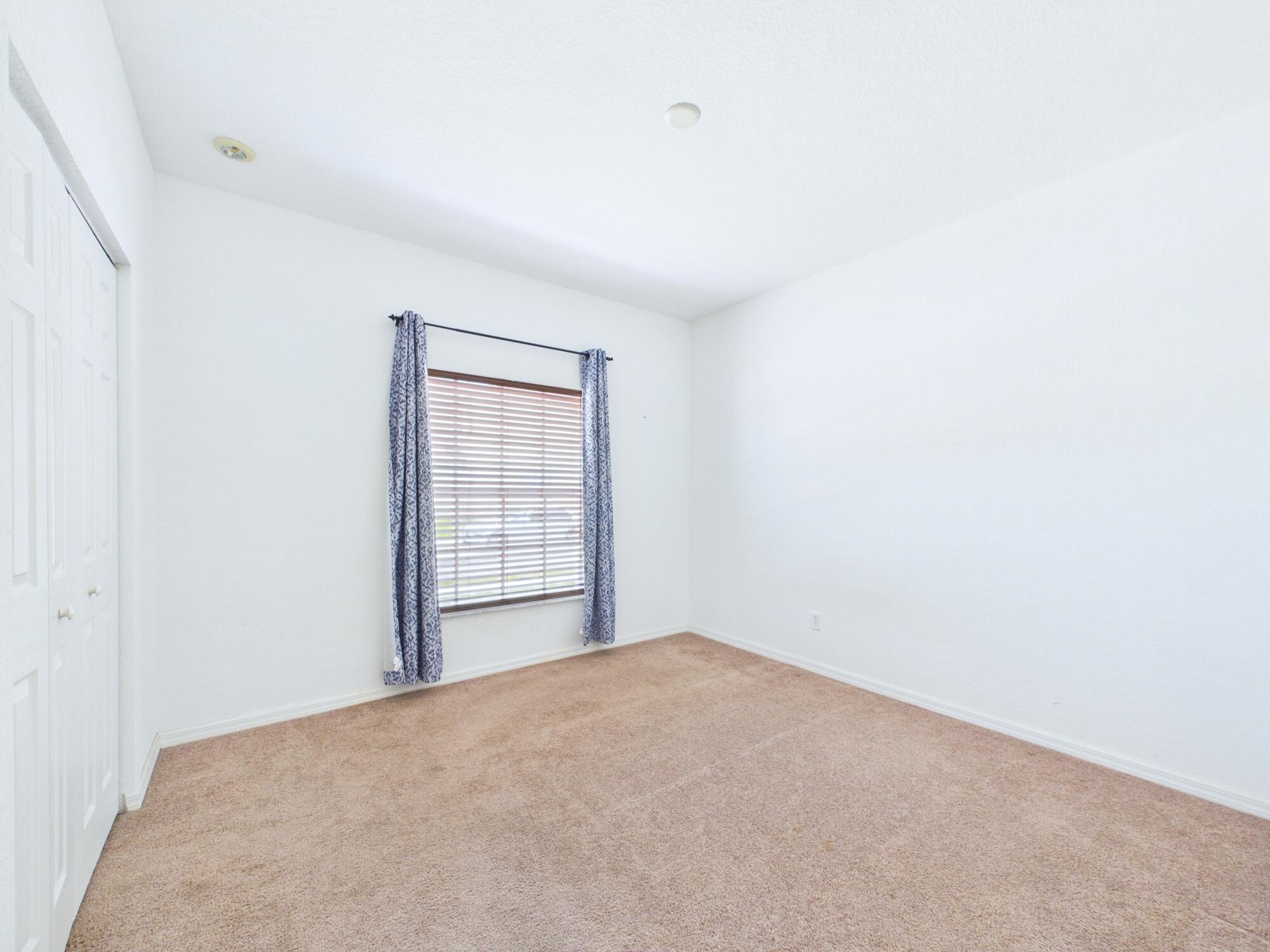 PALM BREEZES CLUB - Residential