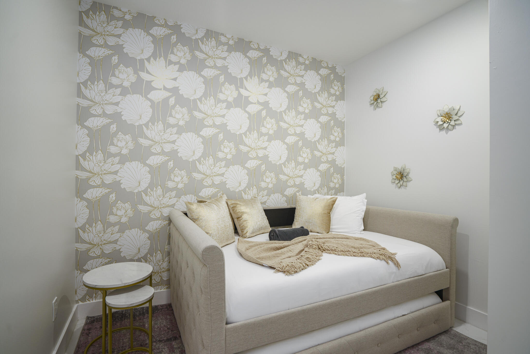 POMPANO BY THE SEA - Residential Lease