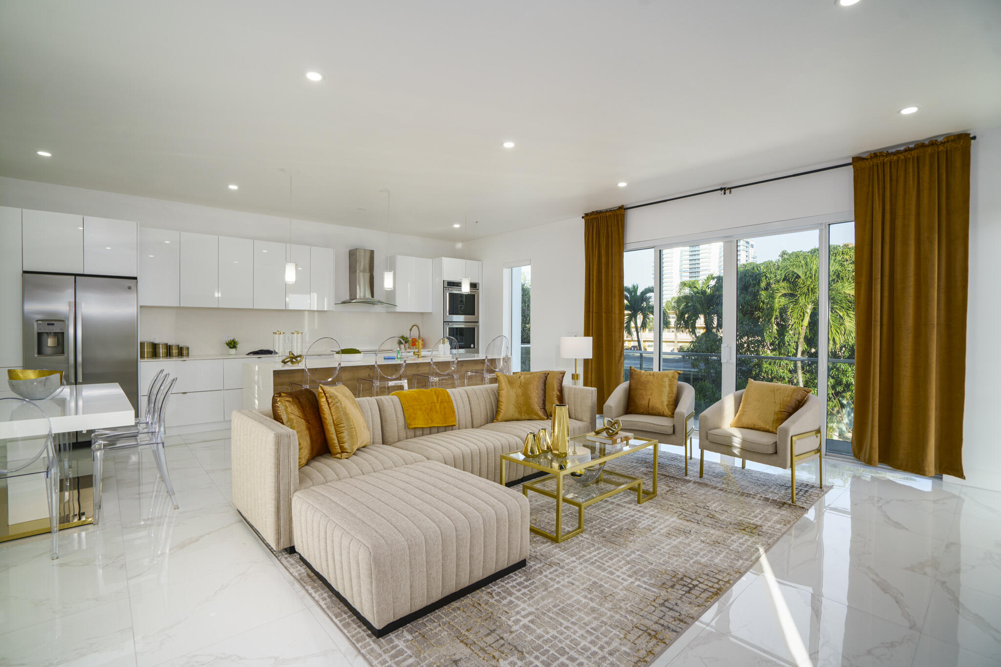 POMPANO BY THE SEA - Residential Lease