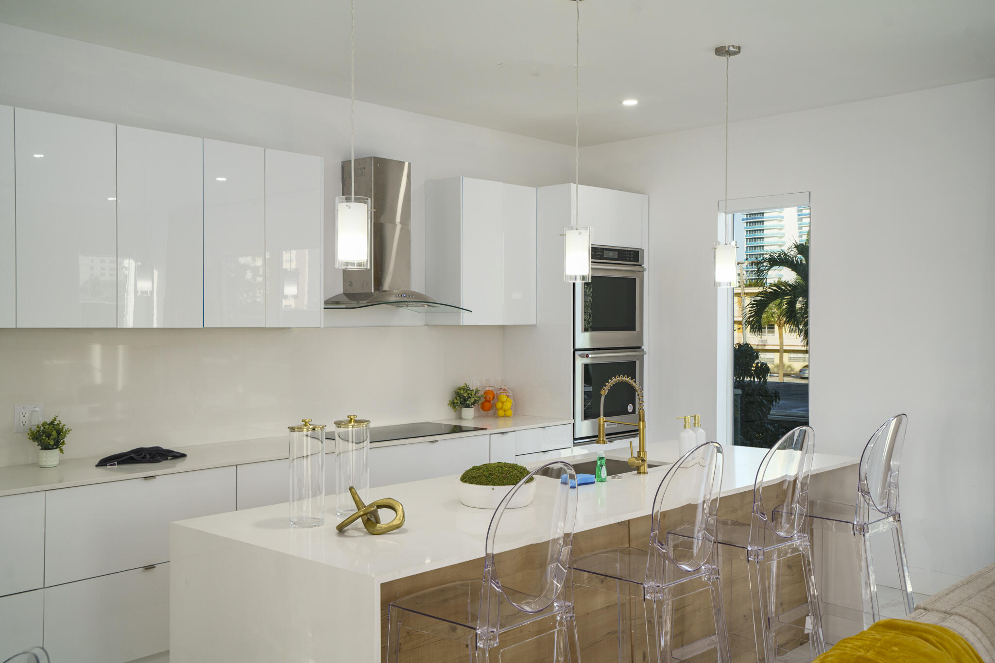 POMPANO BY THE SEA - Residential Lease