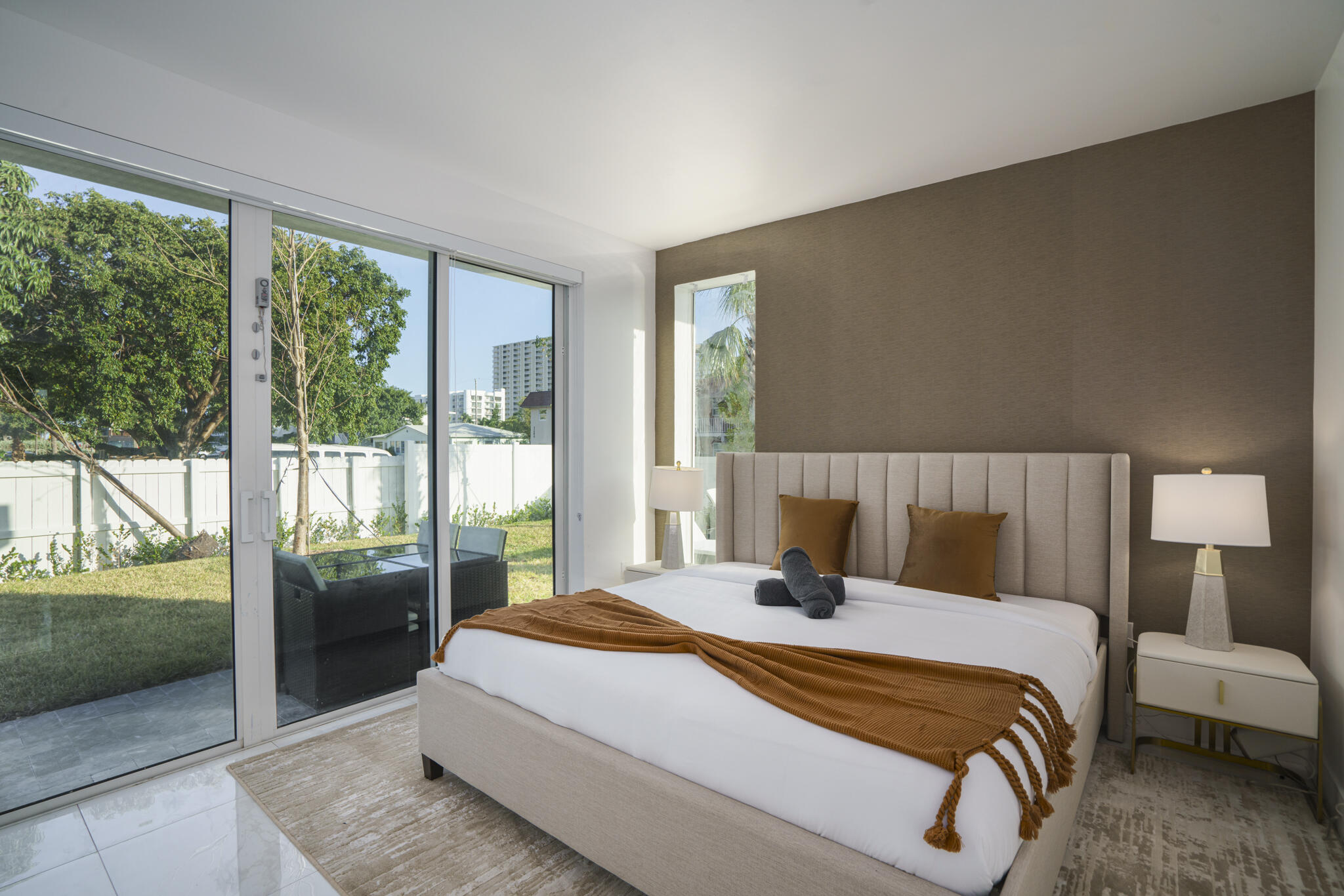 POMPANO BY THE SEA - Residential Lease