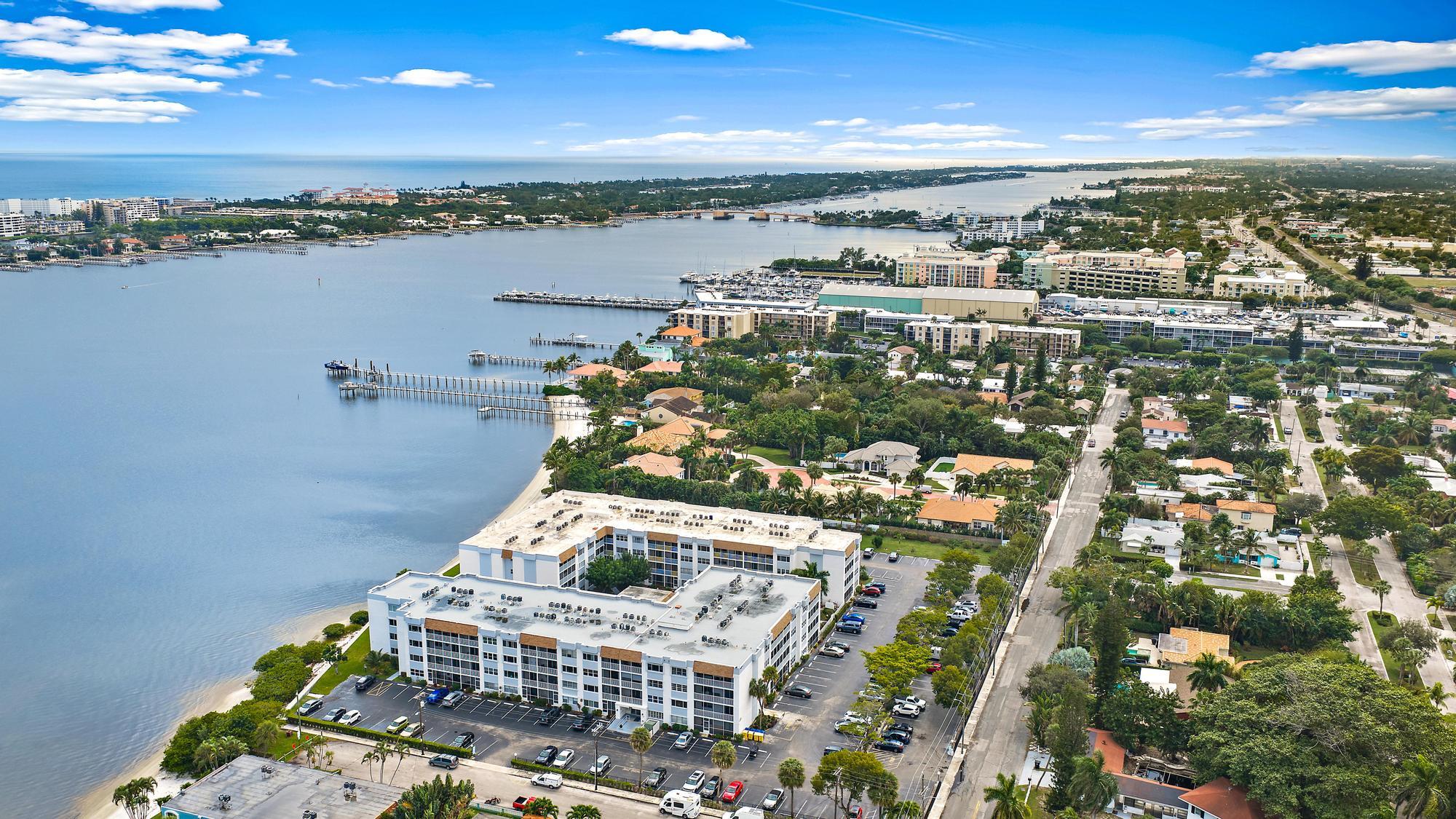 PALM LAKE 1 CONDO - Residential