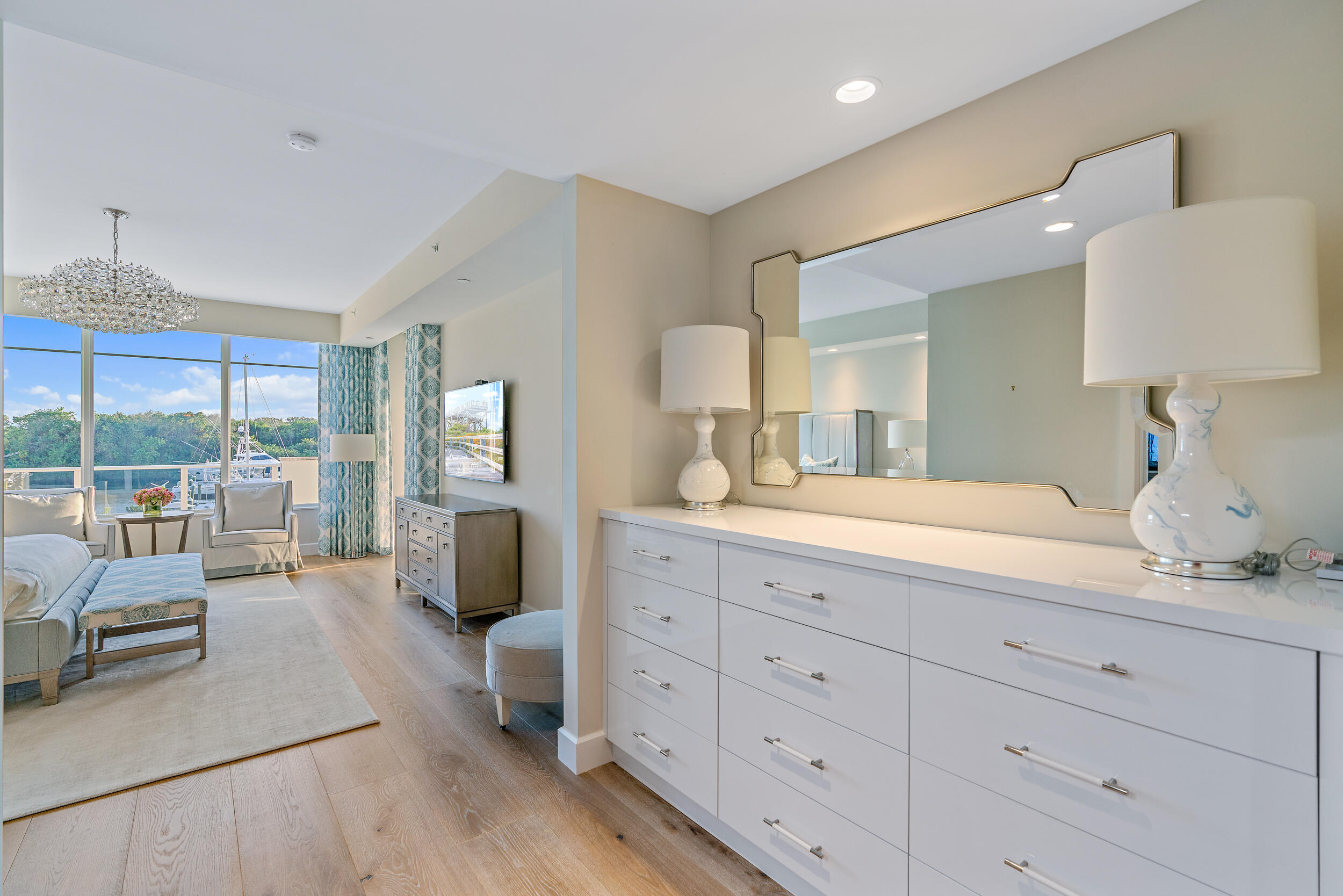 AZURE CONDO - Residential