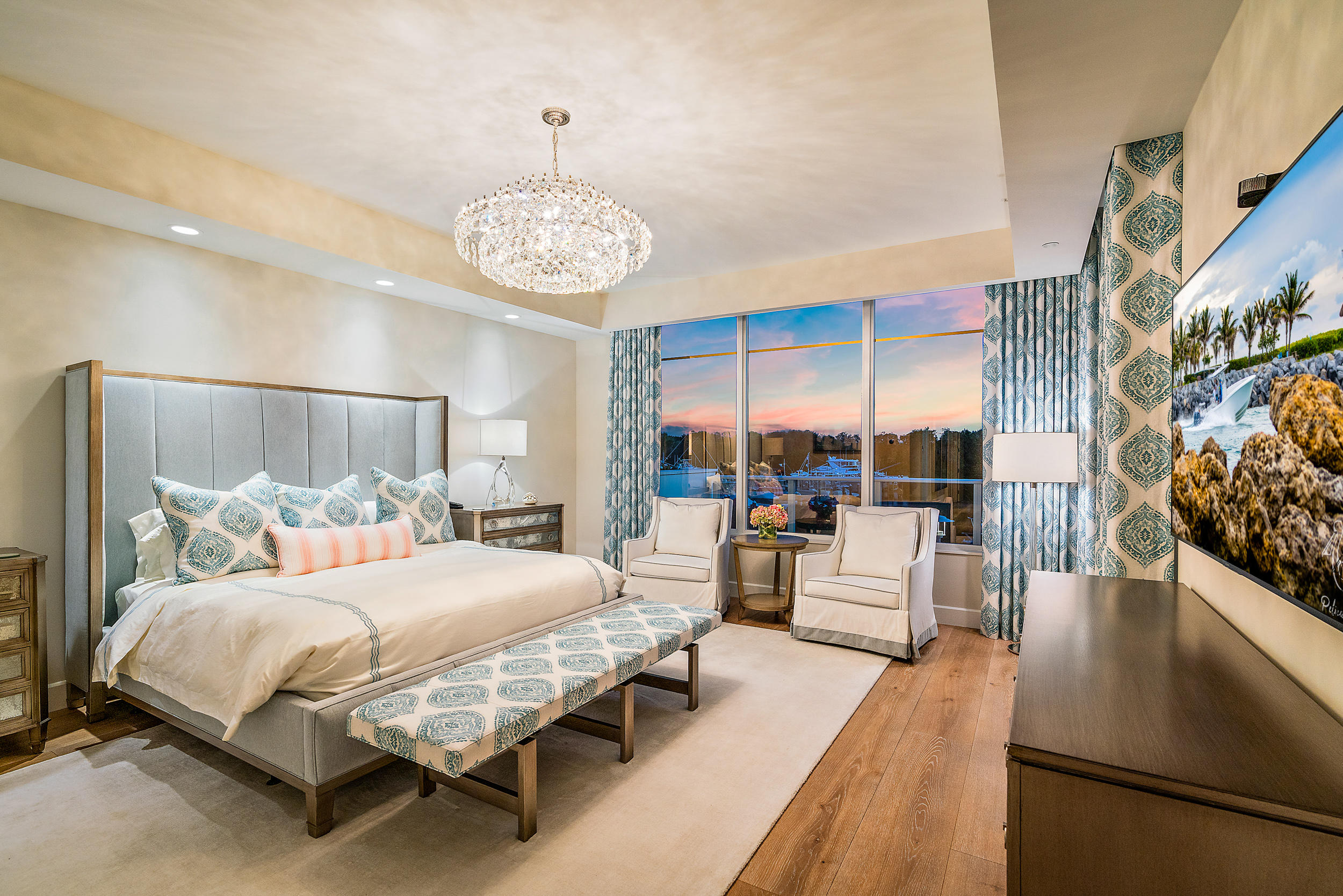 AZURE CONDO - Residential