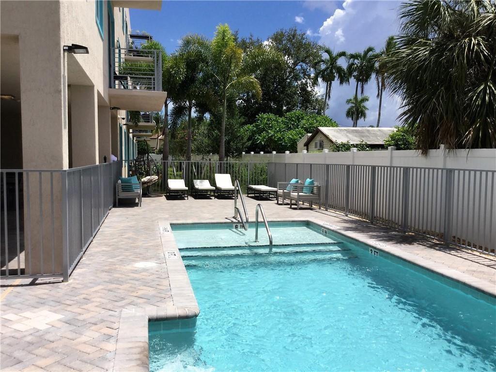 GRANDEUR AT OAKLAND PARK - Residential Lease