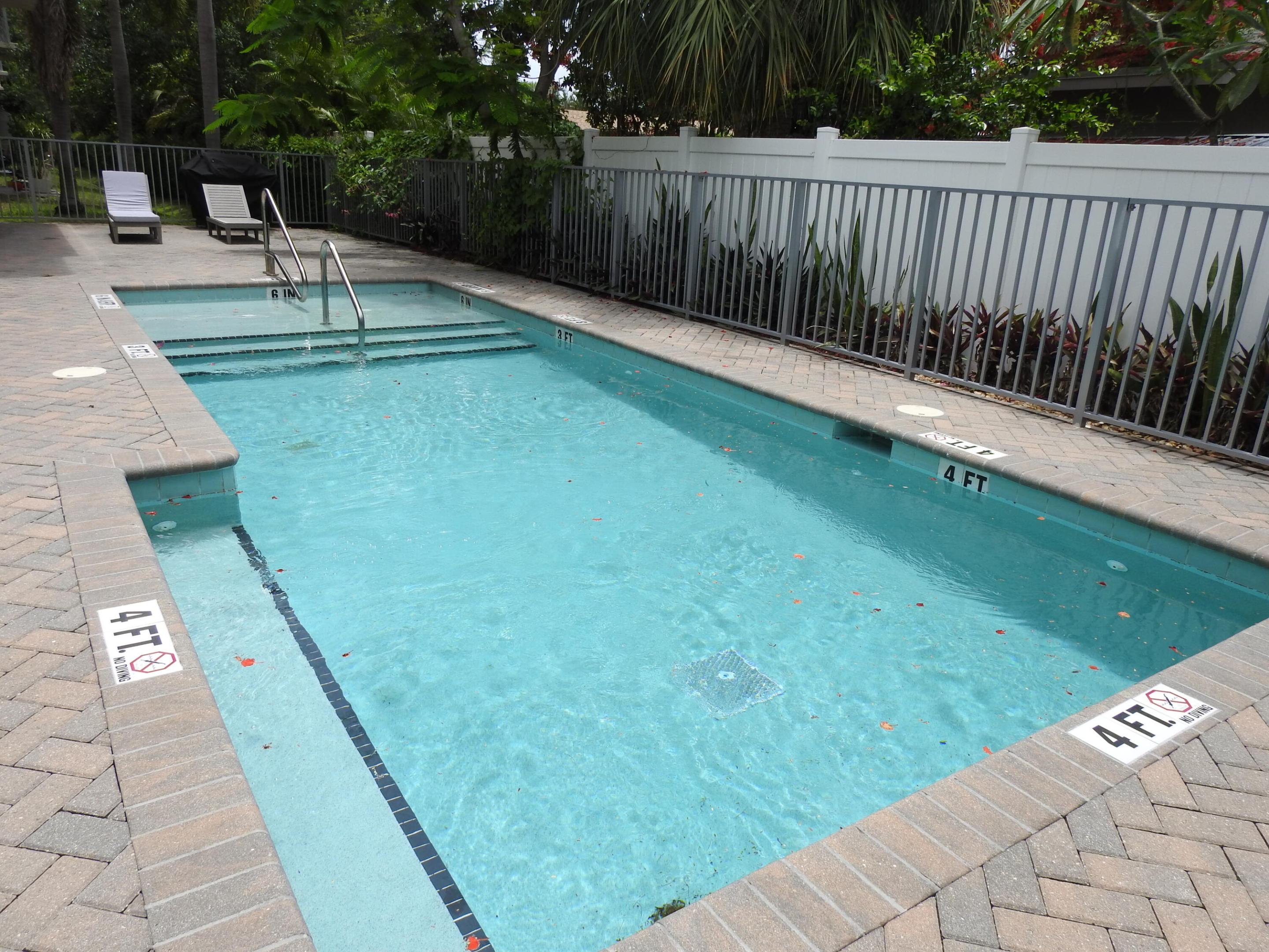 GRANDEUR AT OAKLAND PARK - Residential Lease