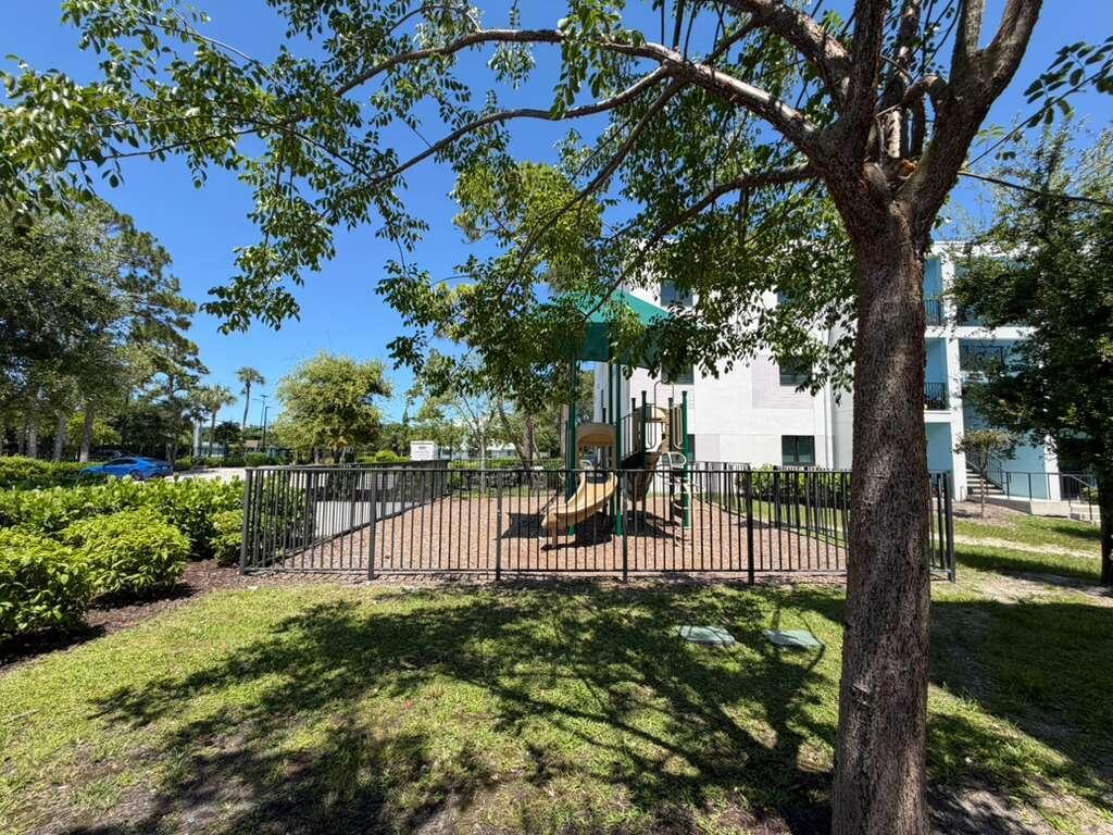 Lakewood Villas - Residential Lease