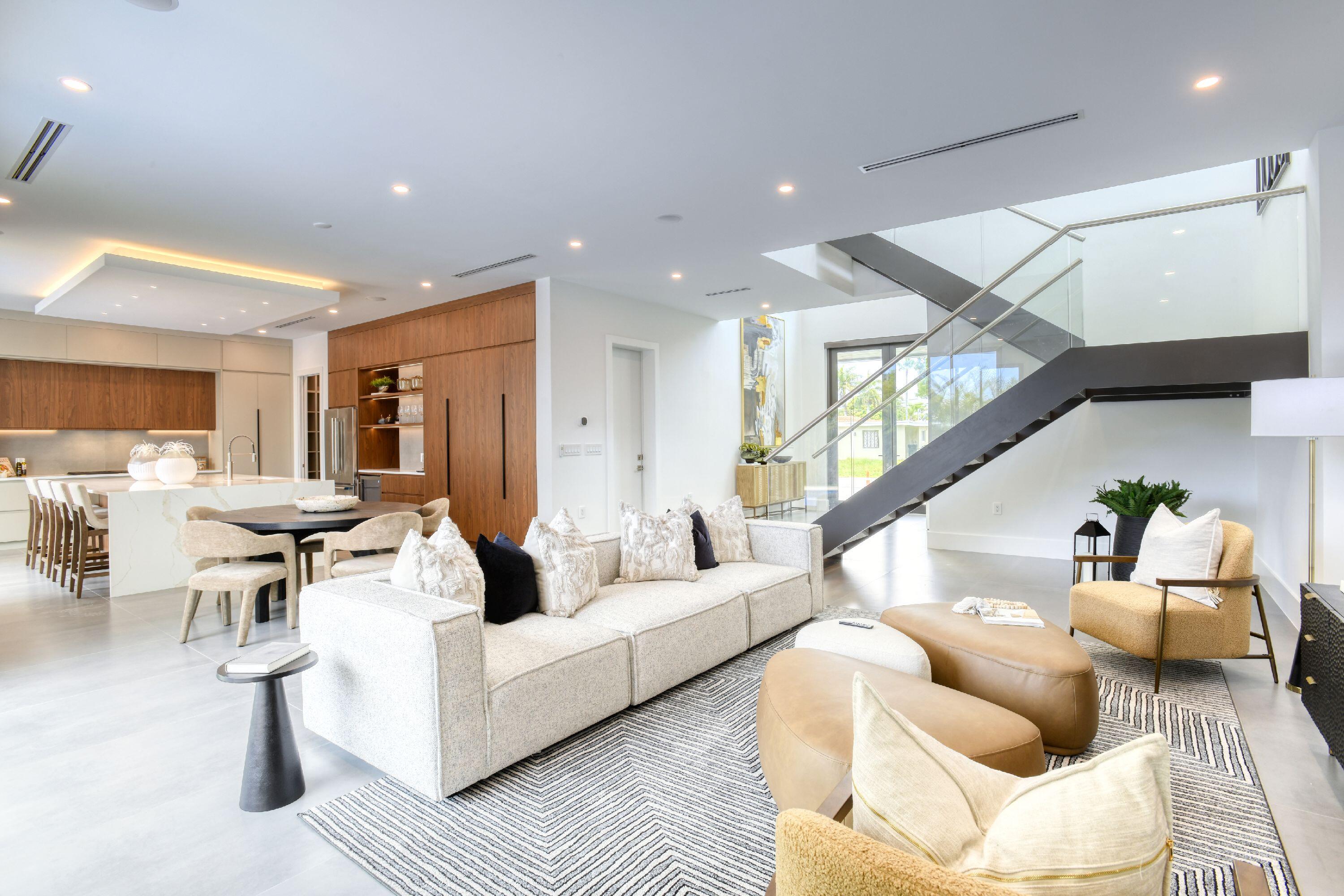 IMPERIAL POINT 1 SEC - Residential