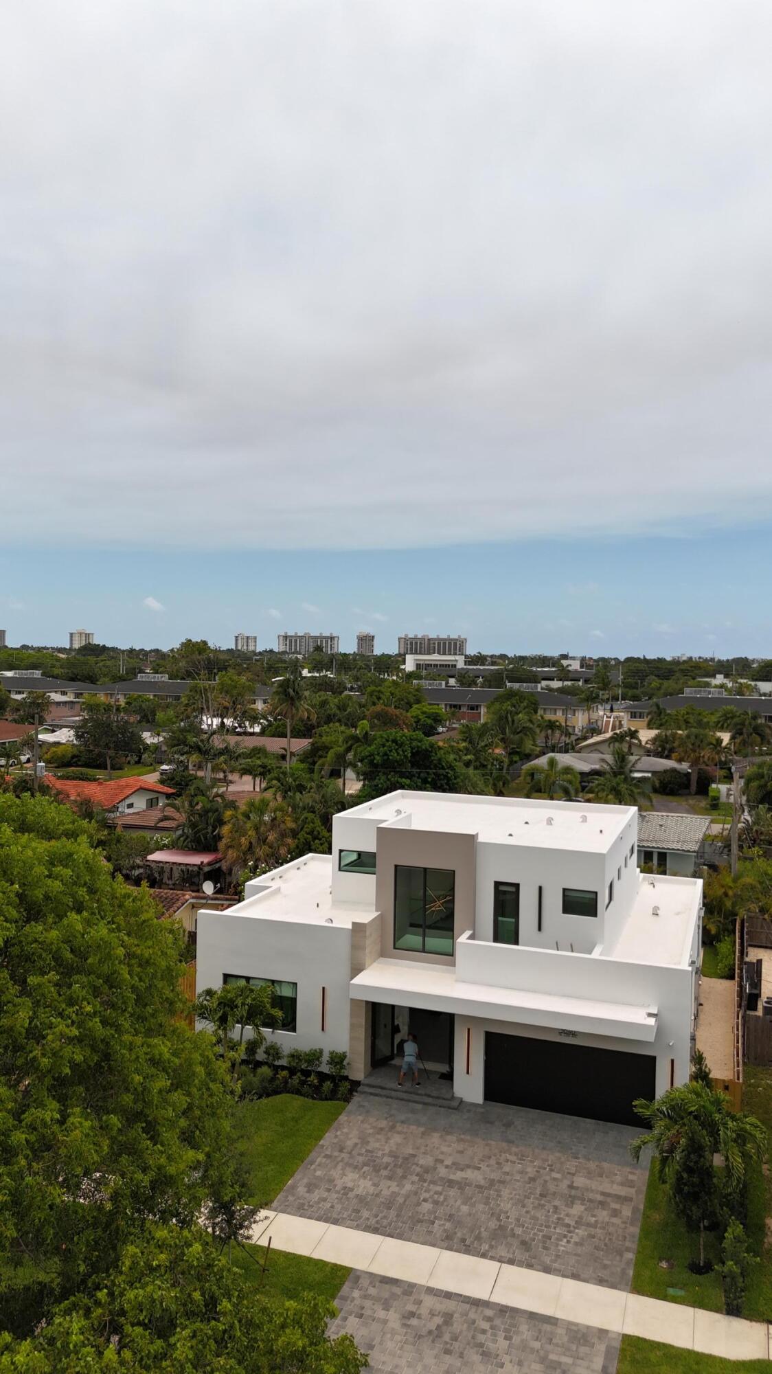 IMPERIAL POINT 1 SEC - Residential
