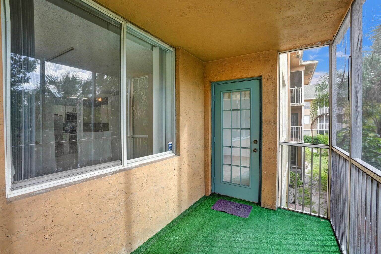 WINDWARD LAKES CONDO - Residential