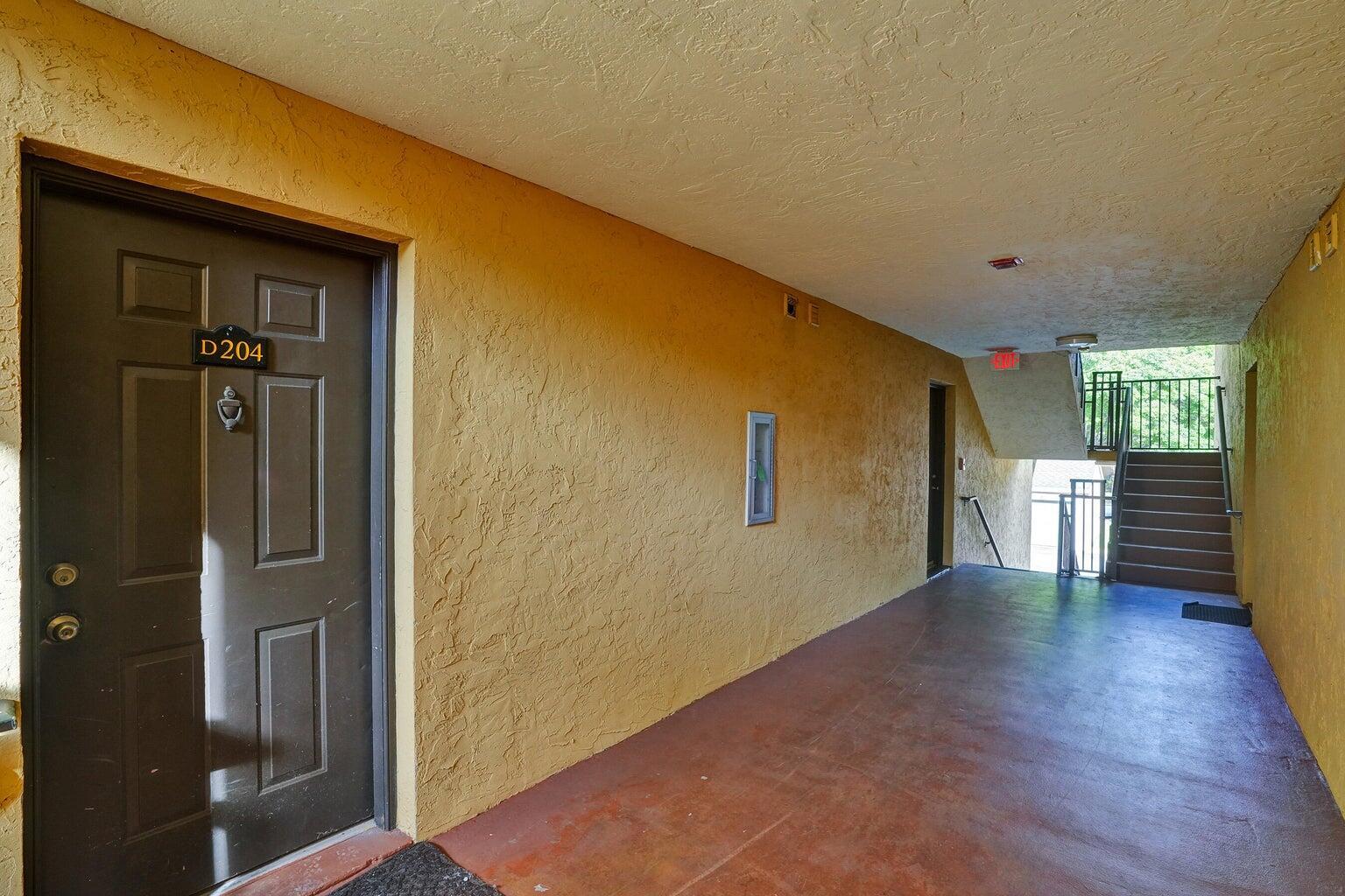WINDWARD LAKES CONDO - Residential