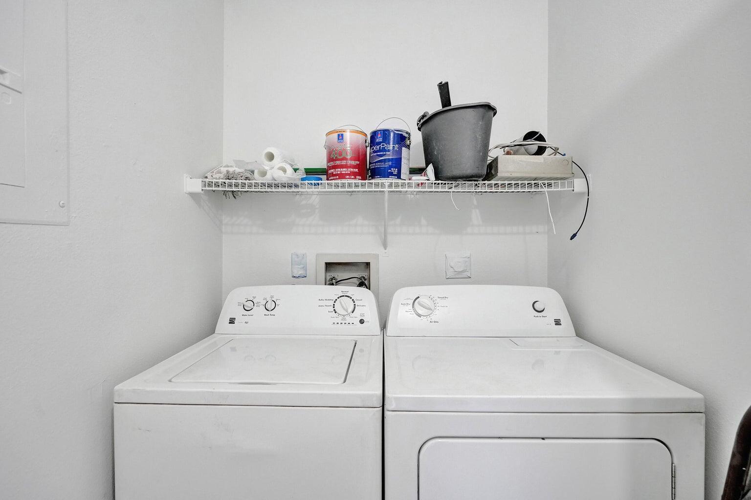 WINDWARD LAKES CONDO - Residential