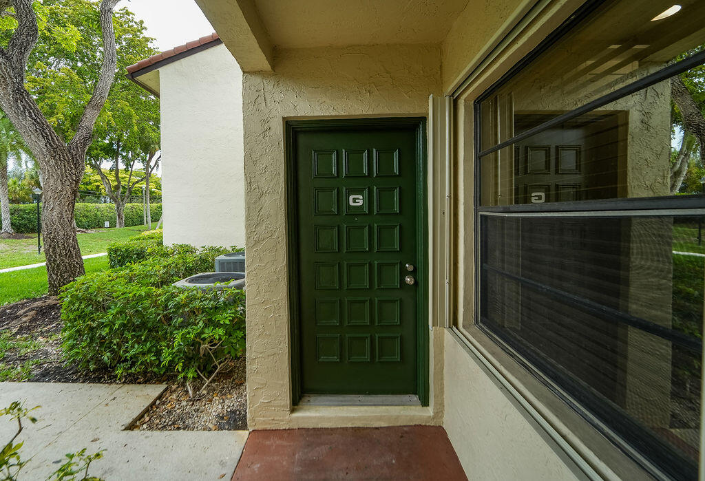 GLADES OF BOCA LAGO CONDO - Residential Lease