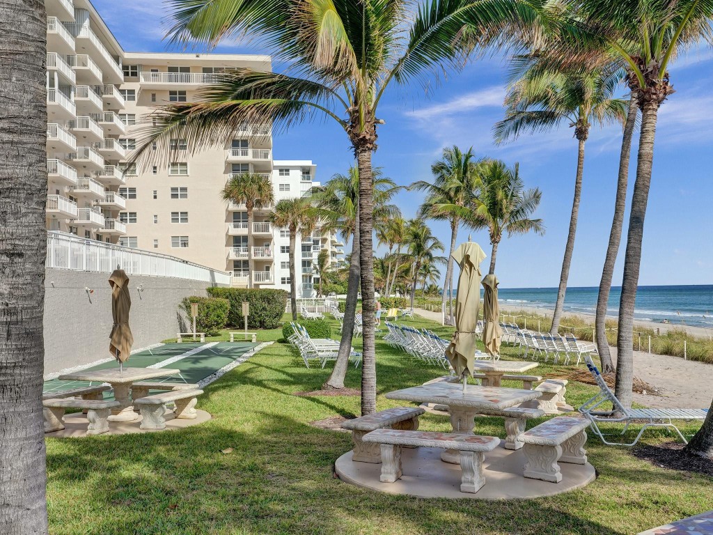 HILLSBORO LE BARON CONDO - Residential
