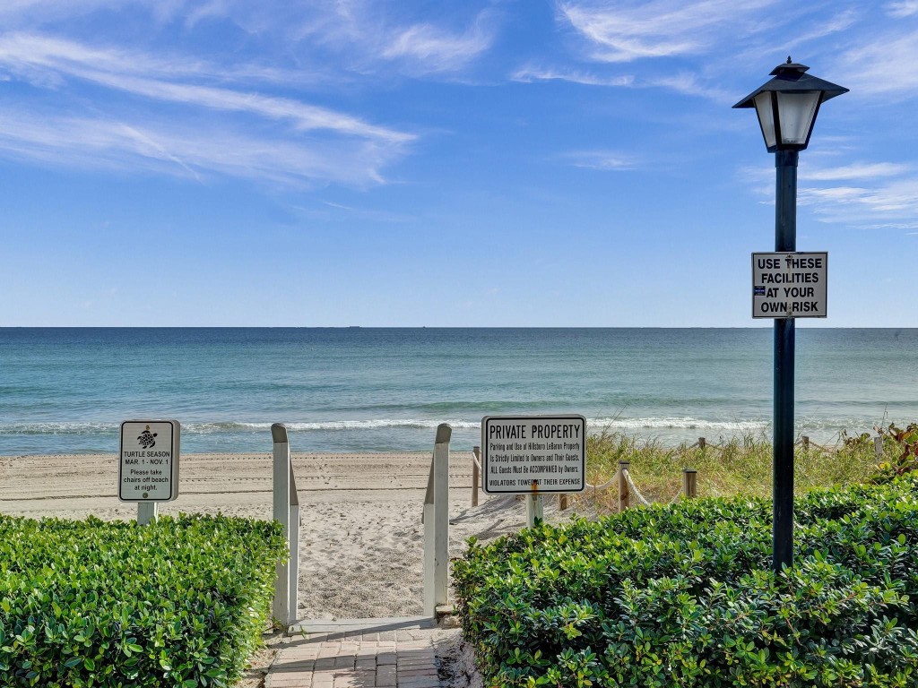 HILLSBORO LE BARON CONDO - Residential