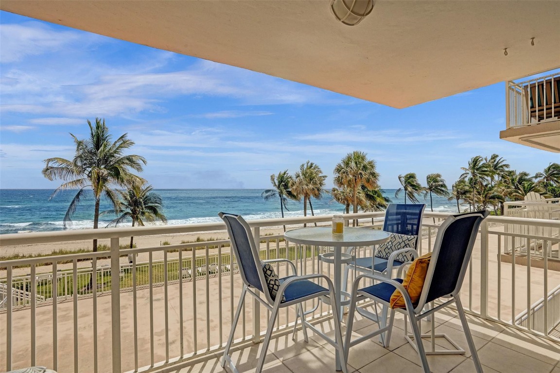 HILLSBORO LE BARON CONDO - Residential