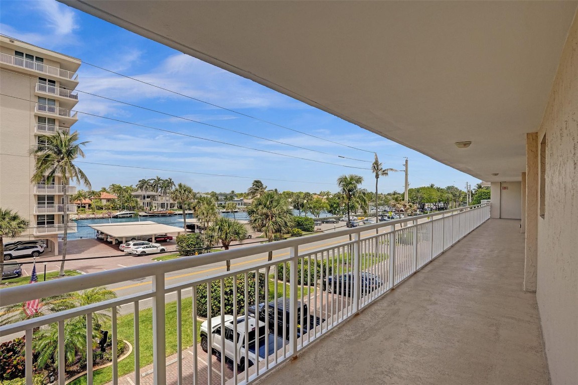 HILLSBORO LE BARON CONDO - Residential