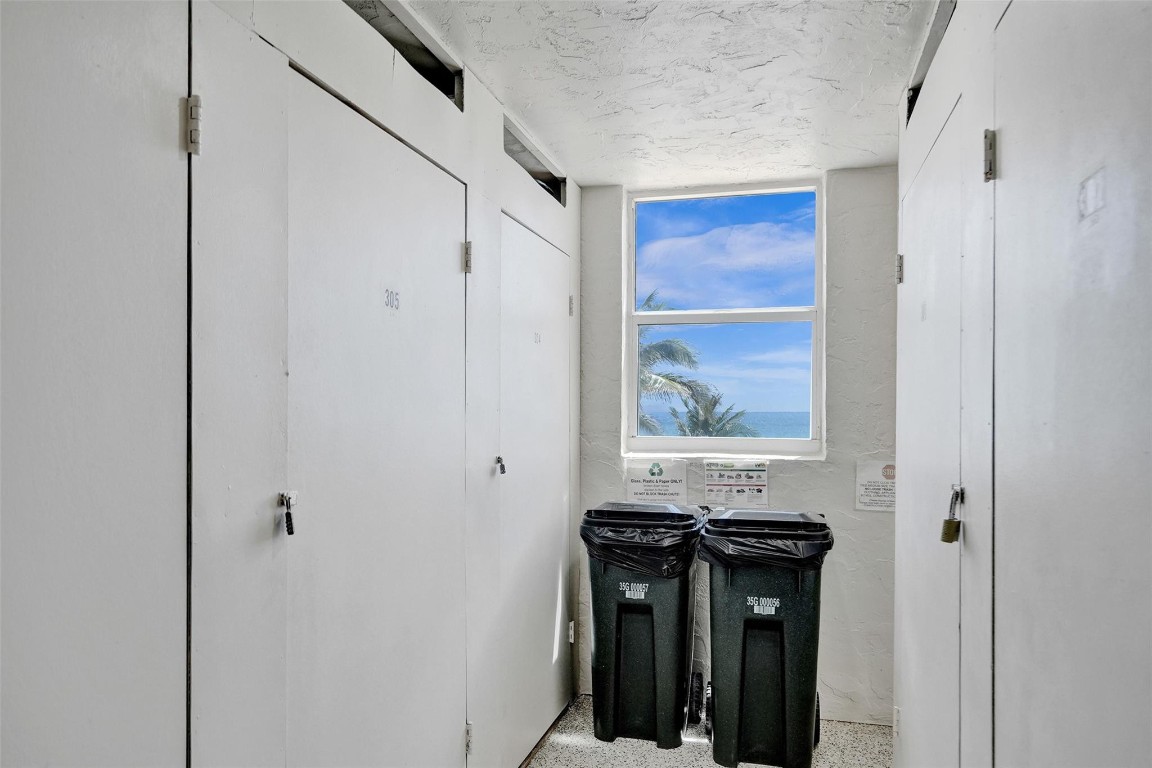 HILLSBORO LE BARON CONDO - Residential