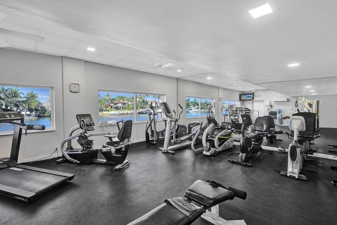 HILLSBORO LE BARON CONDO - Residential