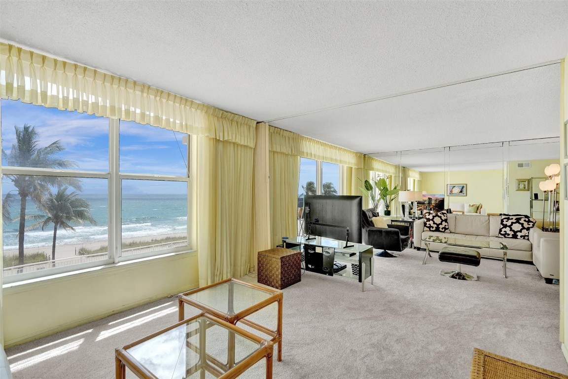 HILLSBORO LE BARON CONDO - Residential