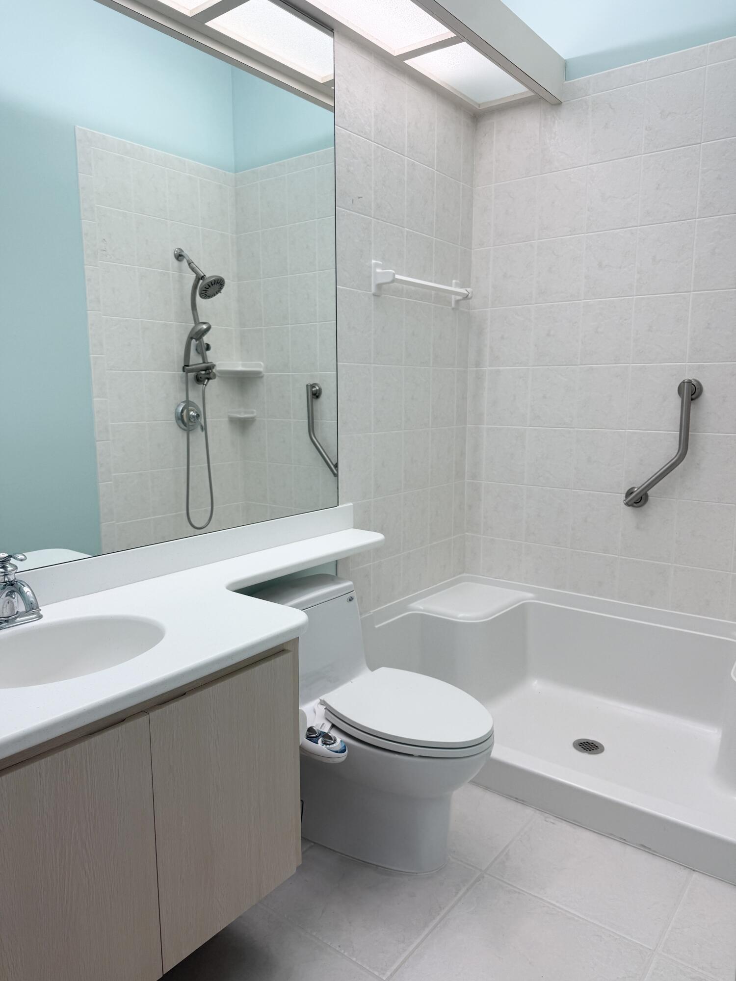 HAMPTONS AT MAPLEWOOD - Residential