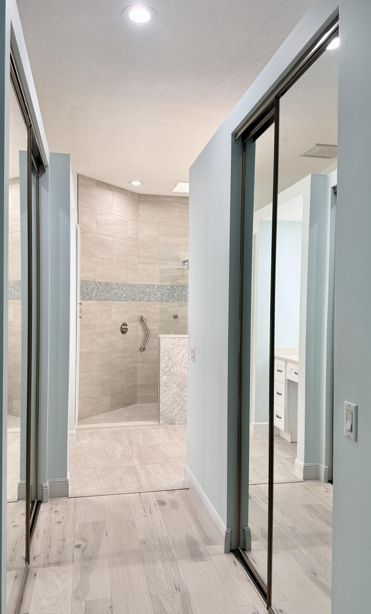 HAMPTONS AT MAPLEWOOD - Residential