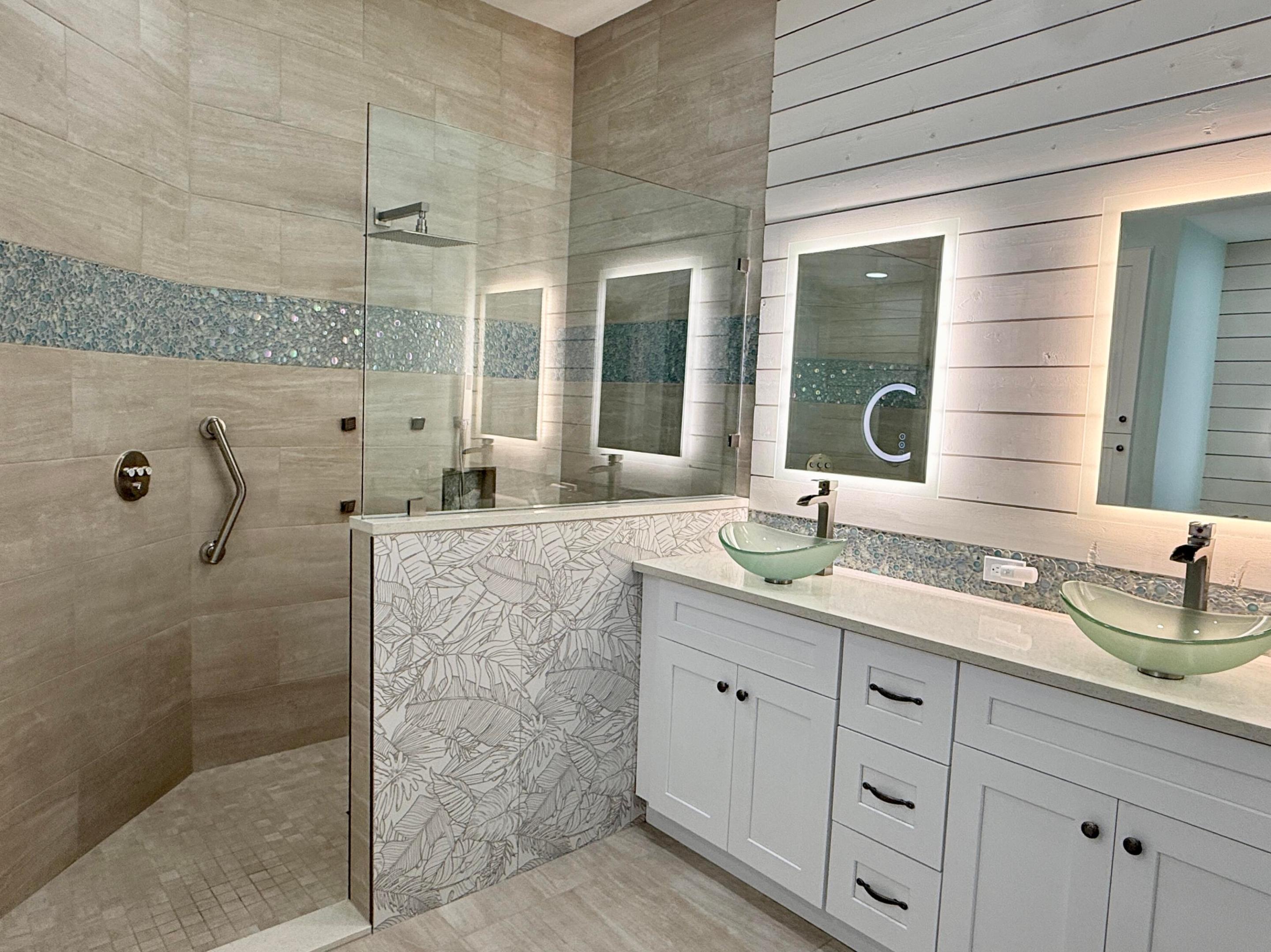 HAMPTONS AT MAPLEWOOD - Residential