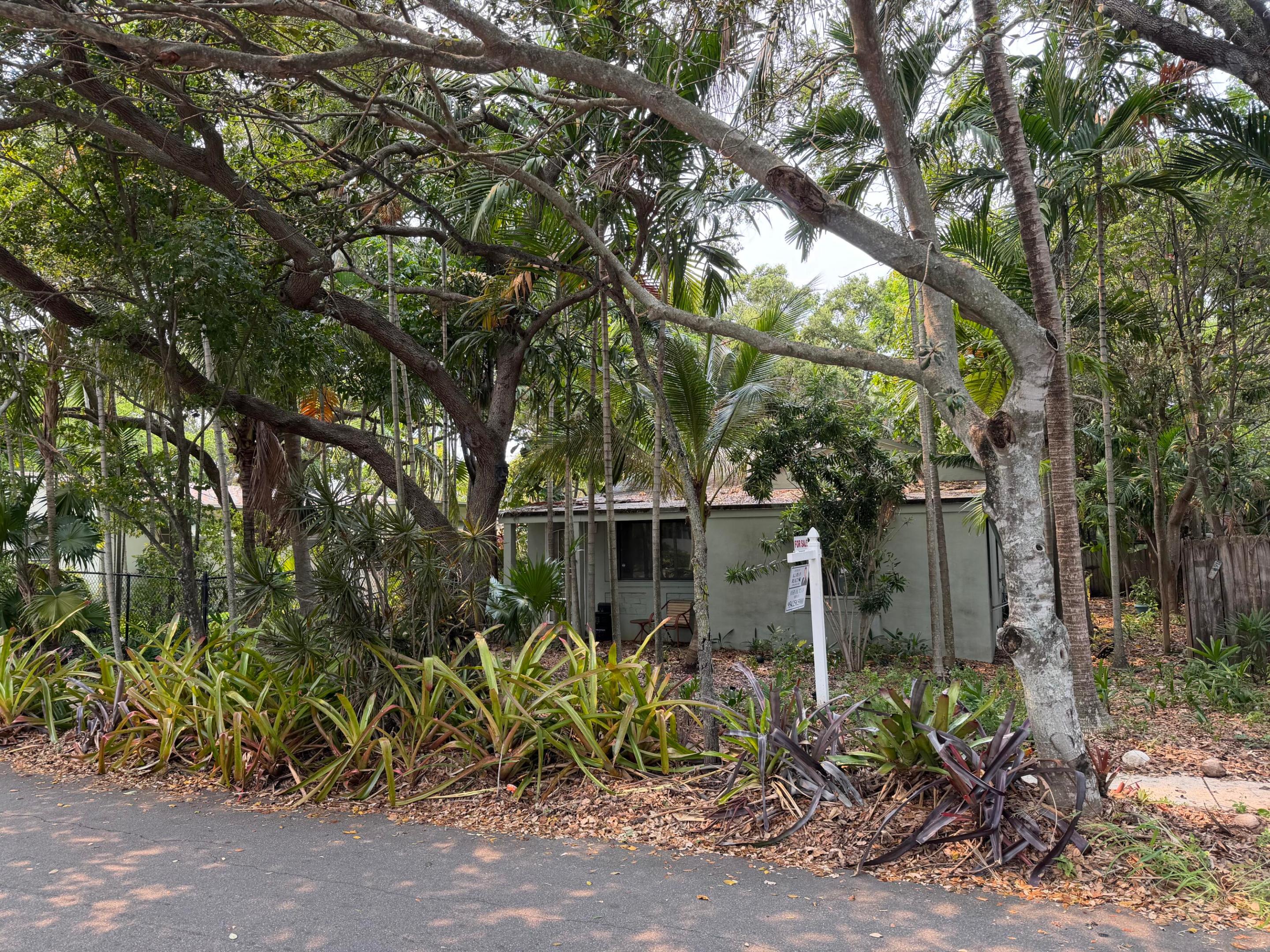DANIA HEIGHTS EXT - Residential